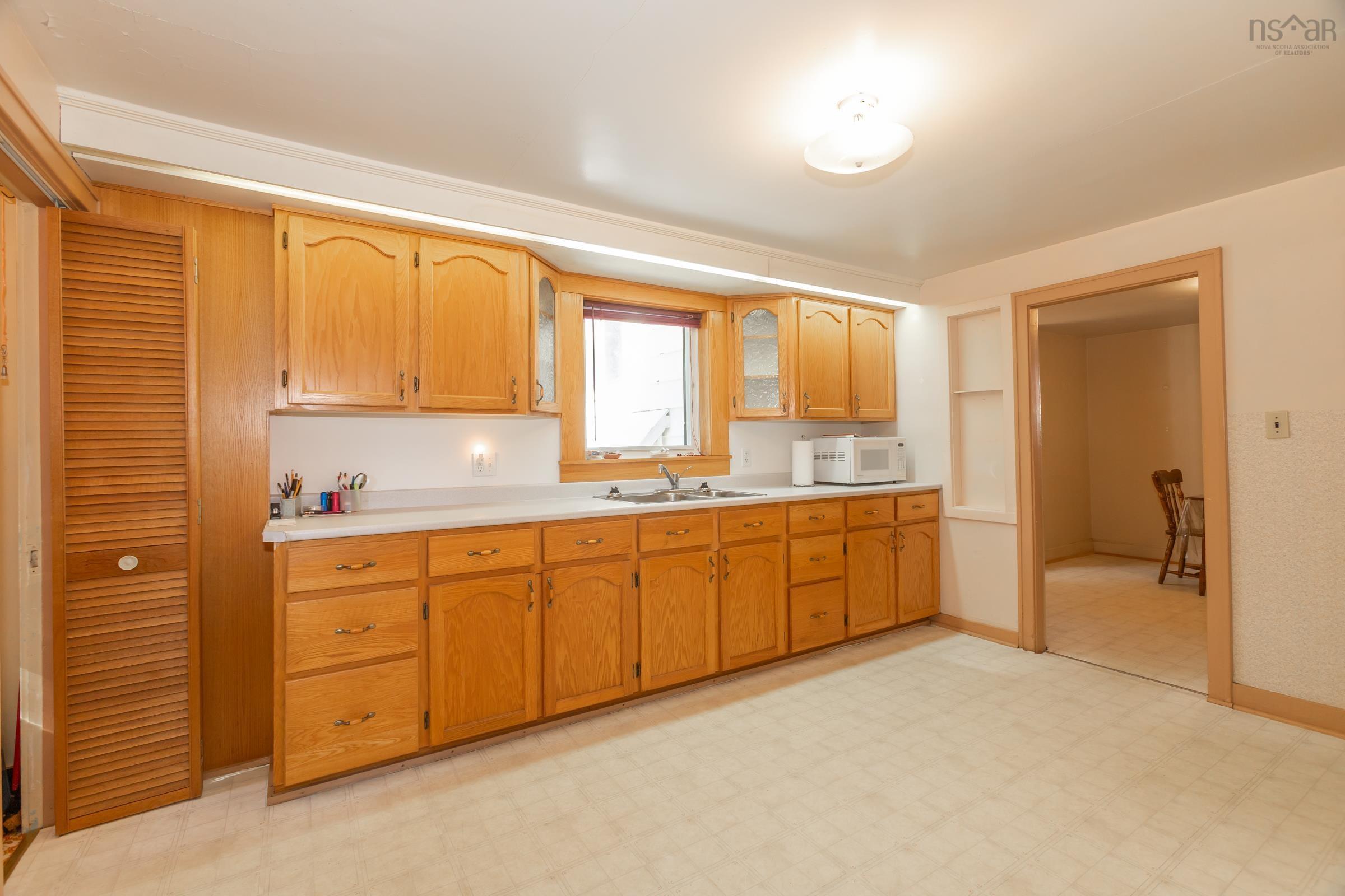 $325,000.00: 9495 Highway 10, Nictaux