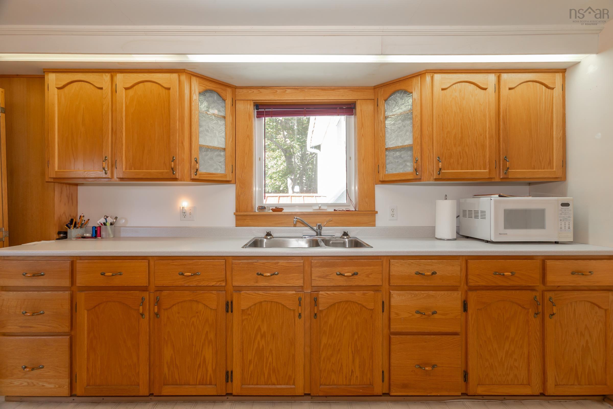 $325,000.00: 9495 Highway 10, Nictaux