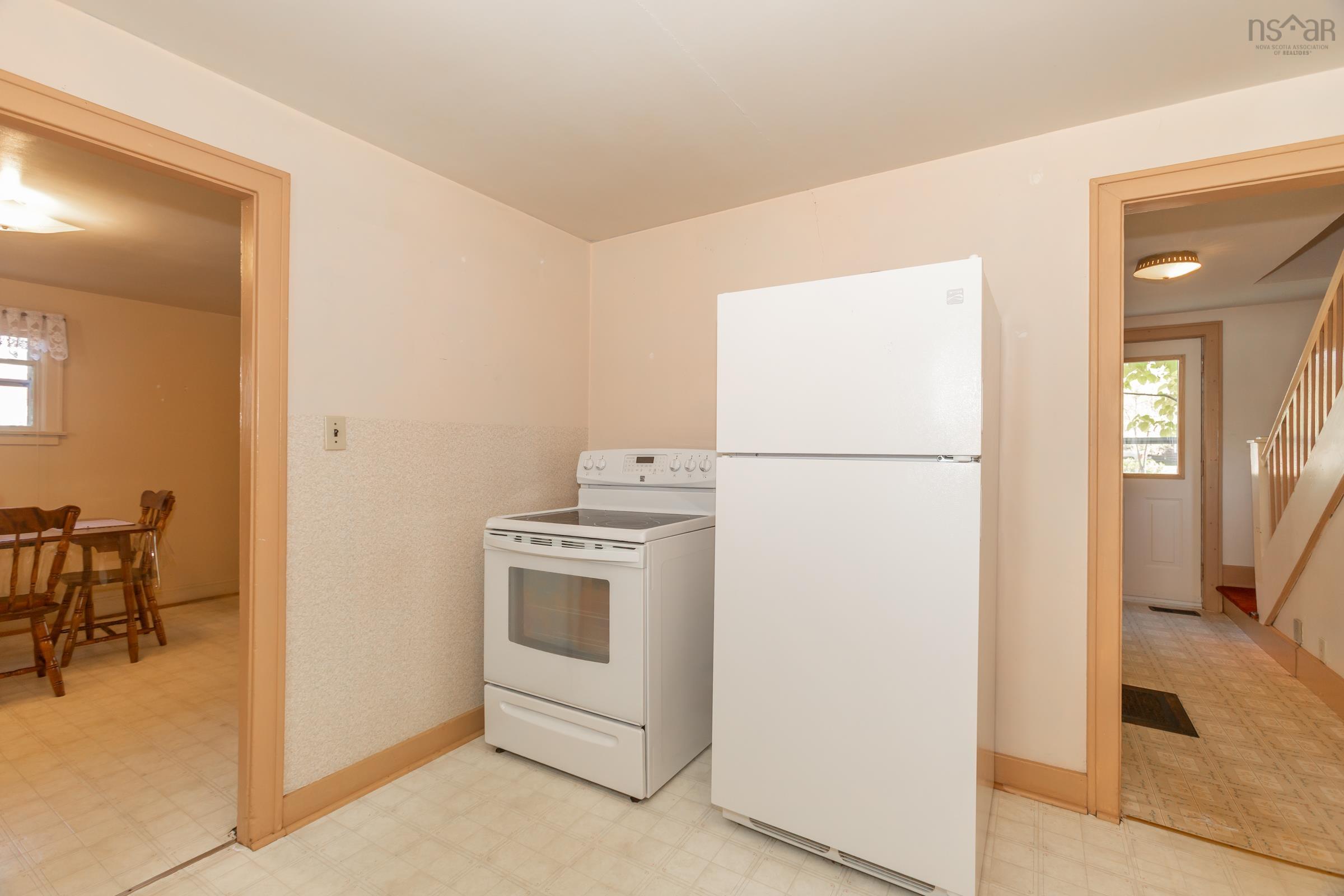 $325,000.00: 9495 Highway 10, Nictaux