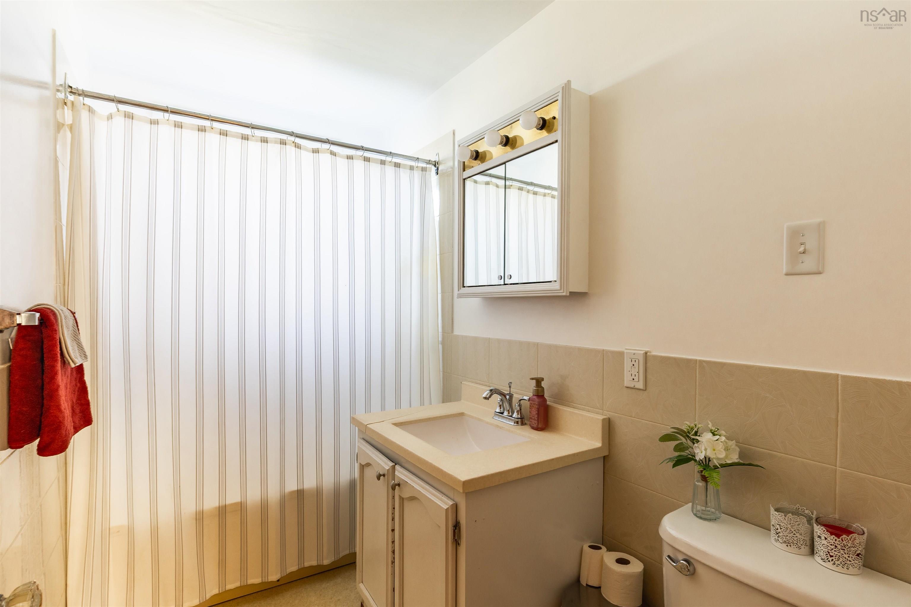 $218,000.00: 41 School Street, Lower West Pubnico