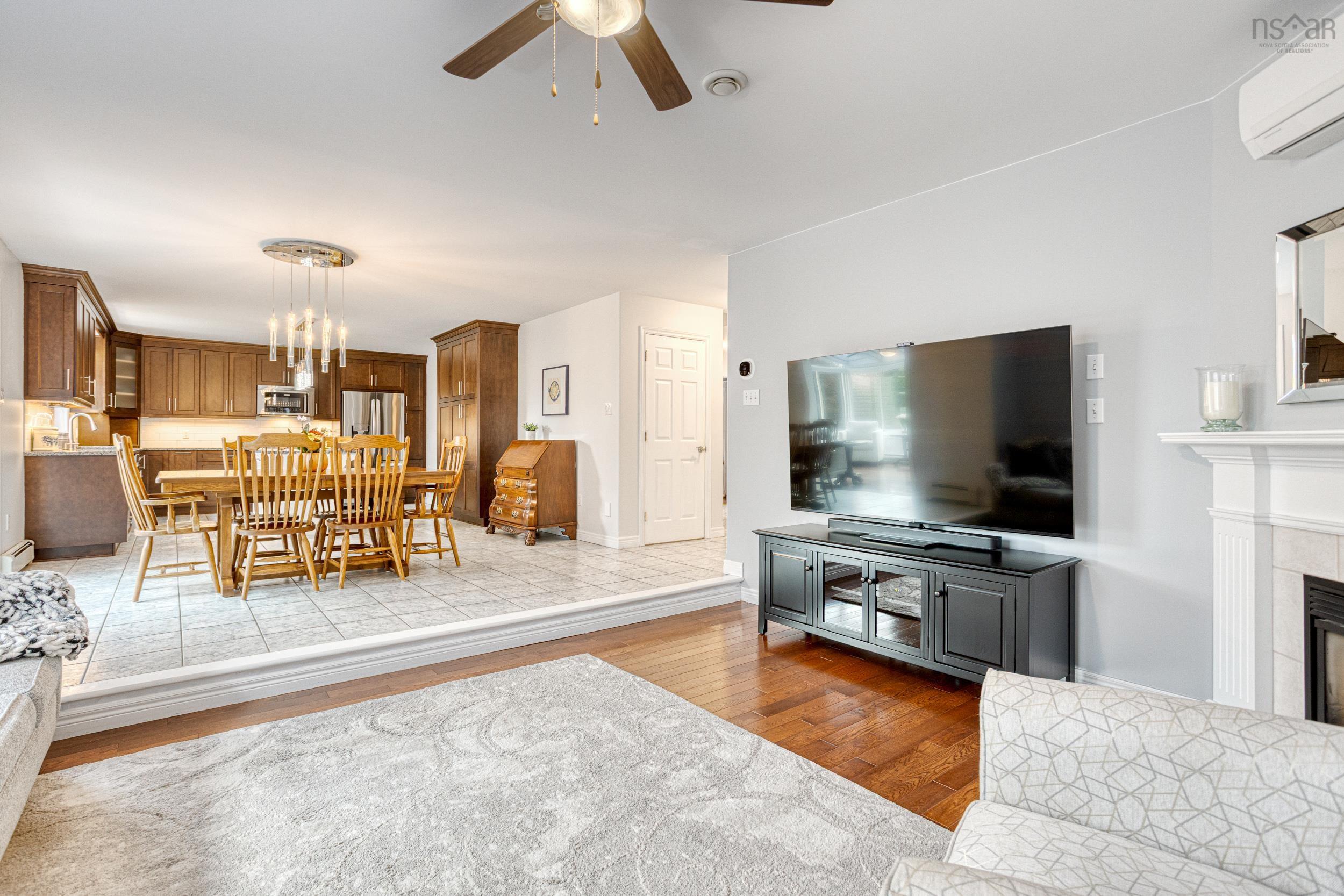 $850,000.00: 55 SUMMIT Crescent, Upper Tantallon