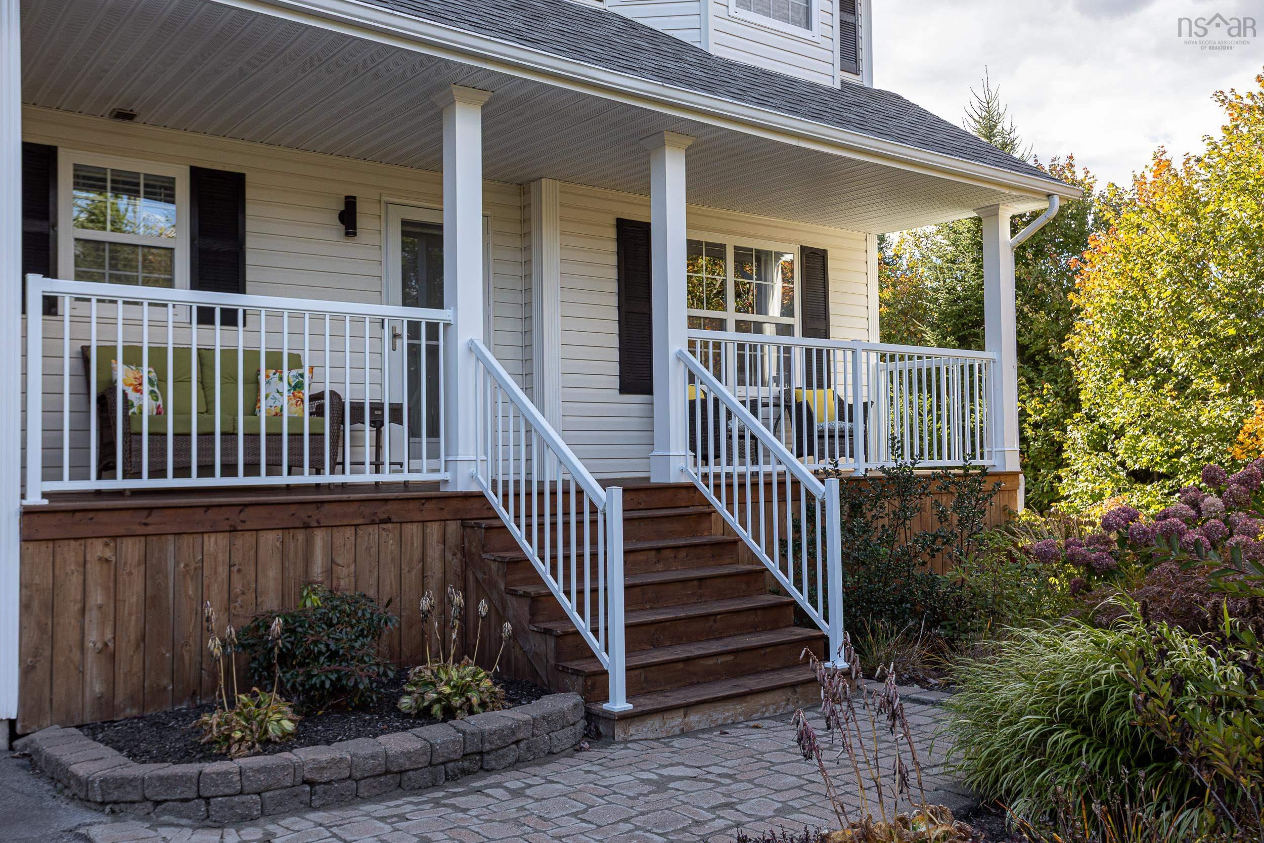 $850,000.00: 55 SUMMIT Crescent, Upper Tantallon