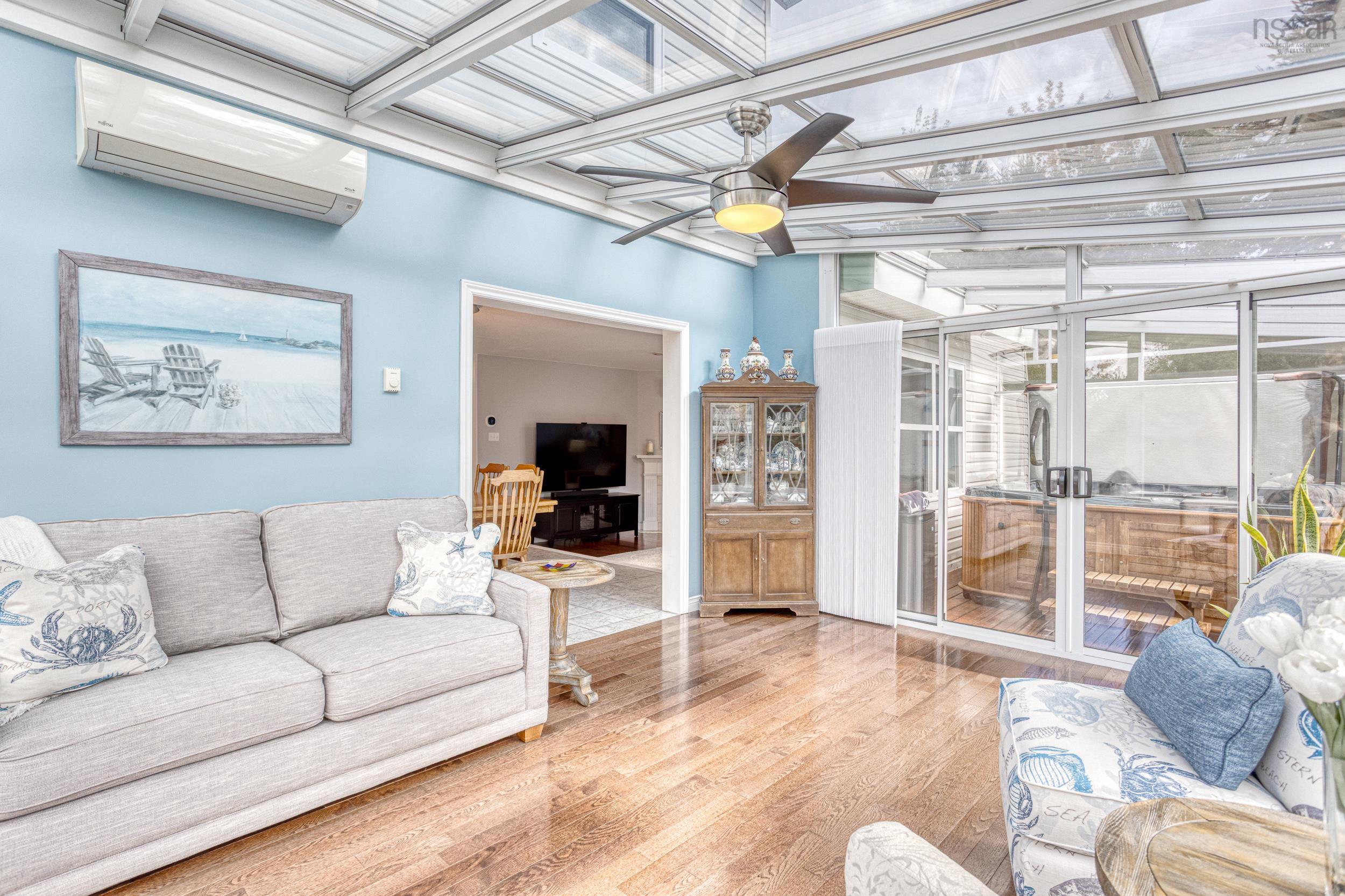 $850,000.00: 55 SUMMIT Crescent, Upper Tantallon