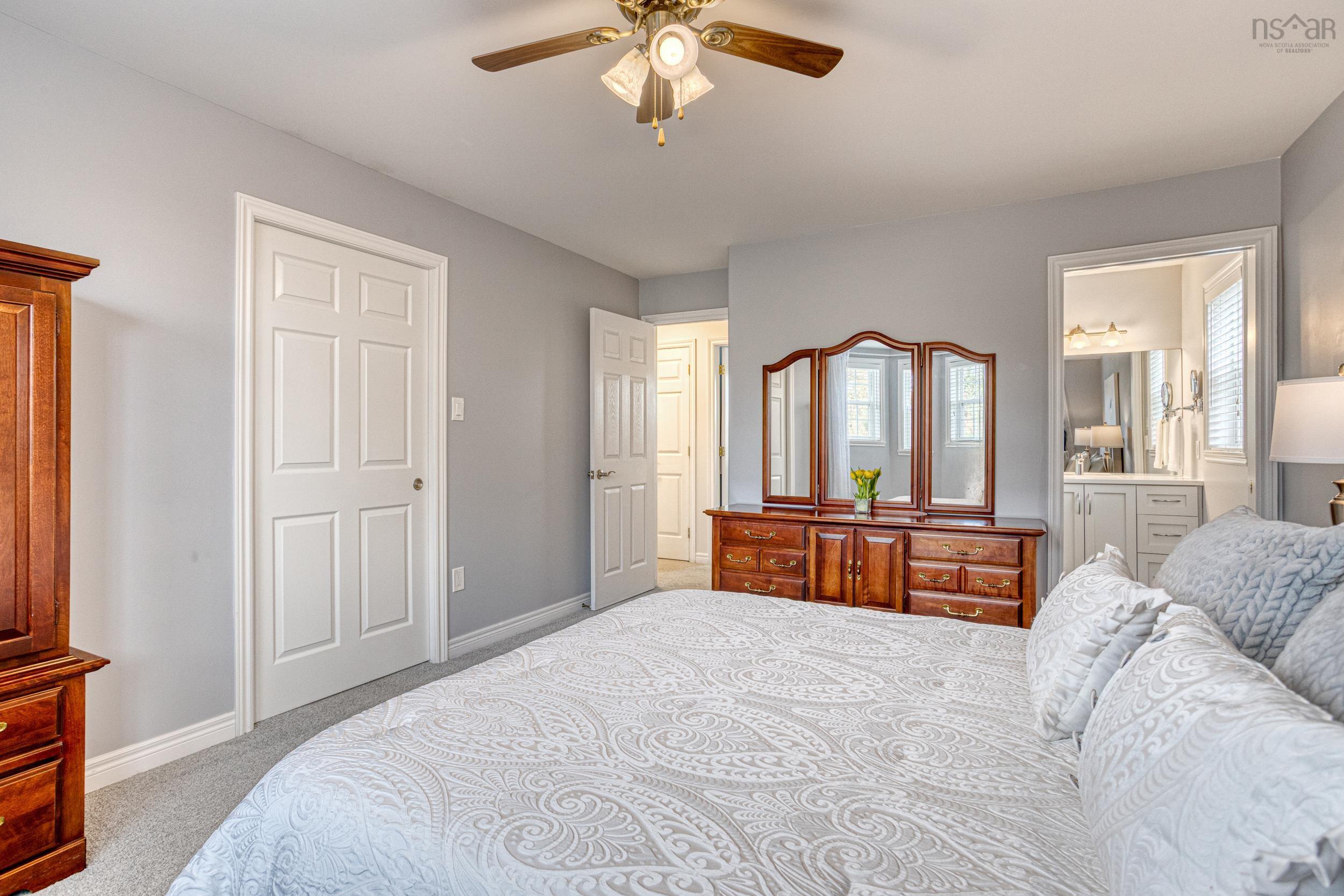 $850,000.00: 55 SUMMIT Crescent, Upper Tantallon