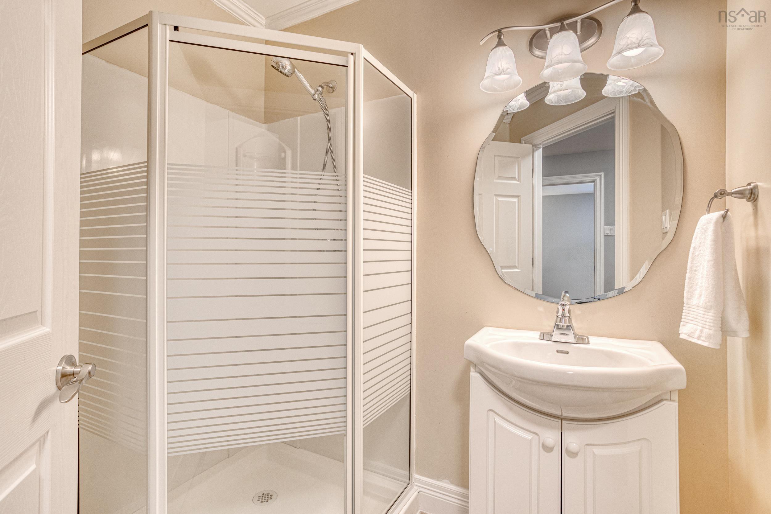 $850,000.00: 55 SUMMIT Crescent, Upper Tantallon