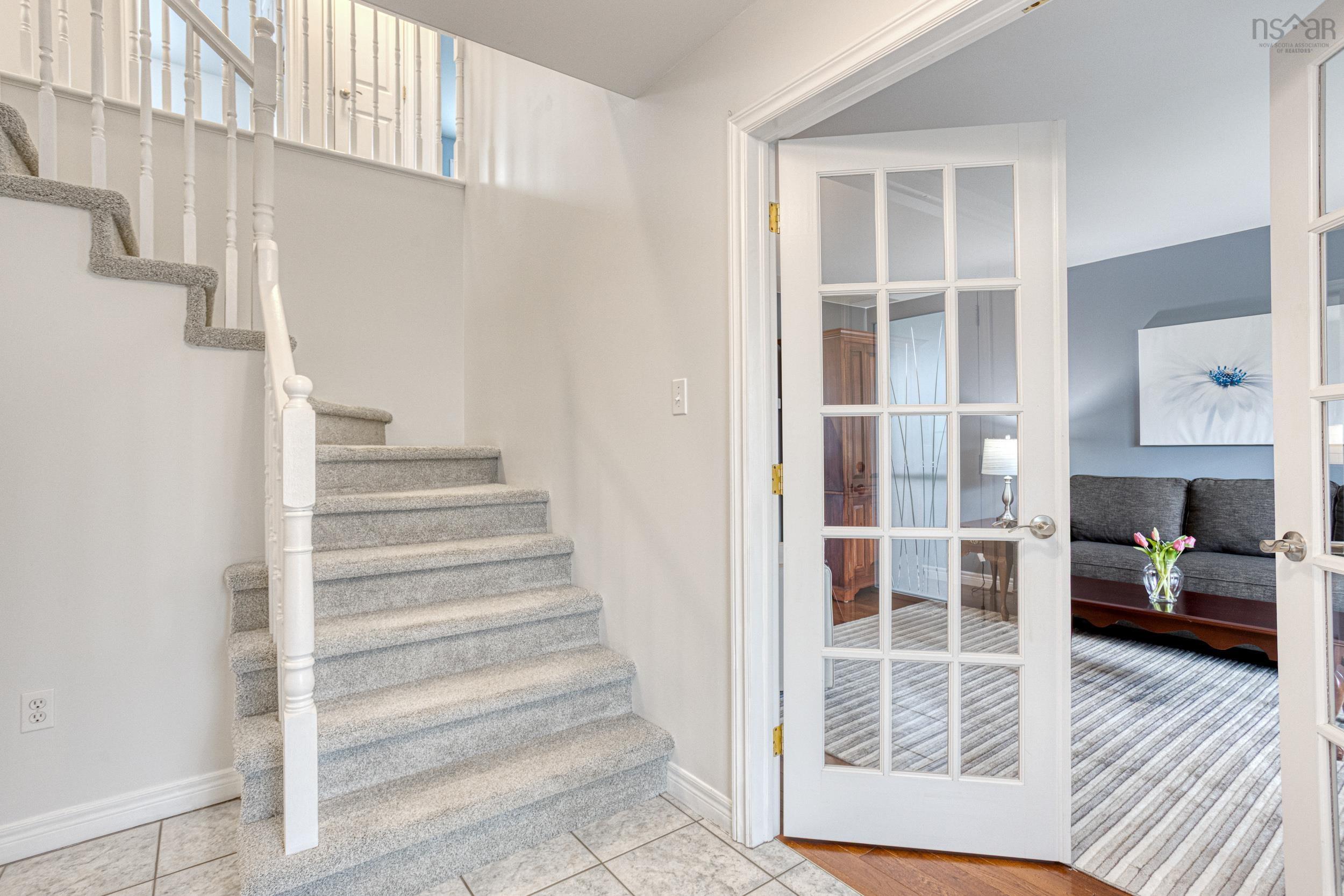 $850,000.00: 55 SUMMIT Crescent, Upper Tantallon