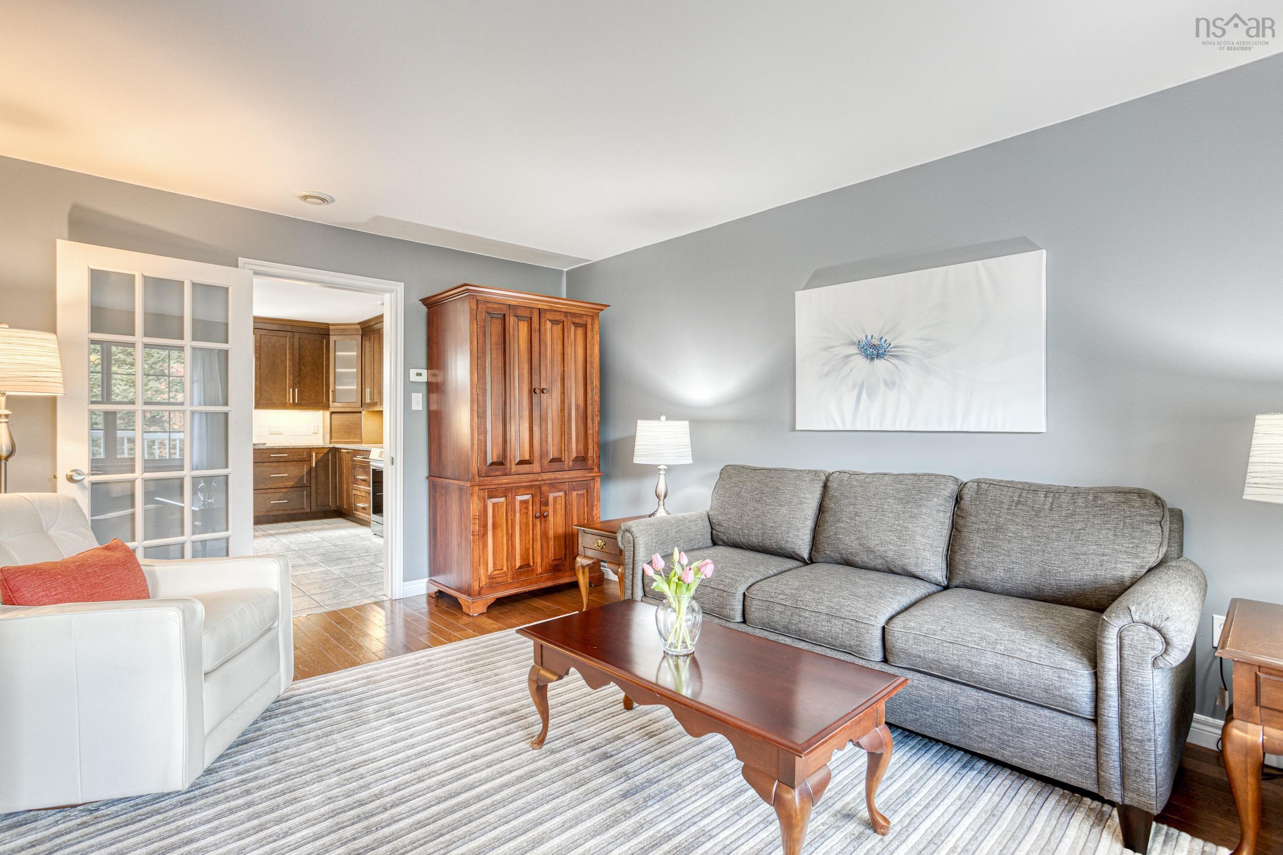 $850,000.00: 55 SUMMIT Crescent, Upper Tantallon