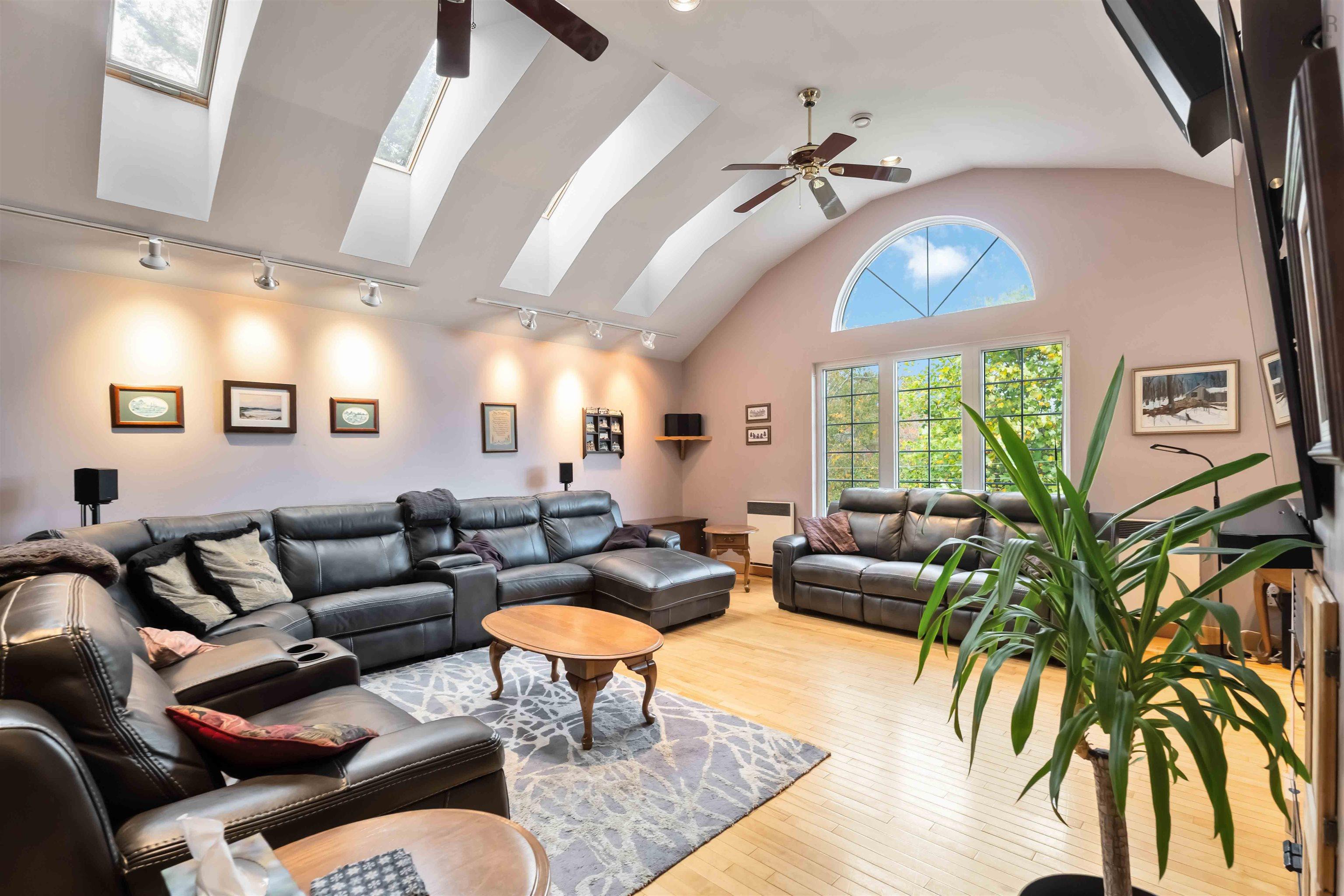 $479,000.00: 60 Weymouth Falls Road, Weymouth