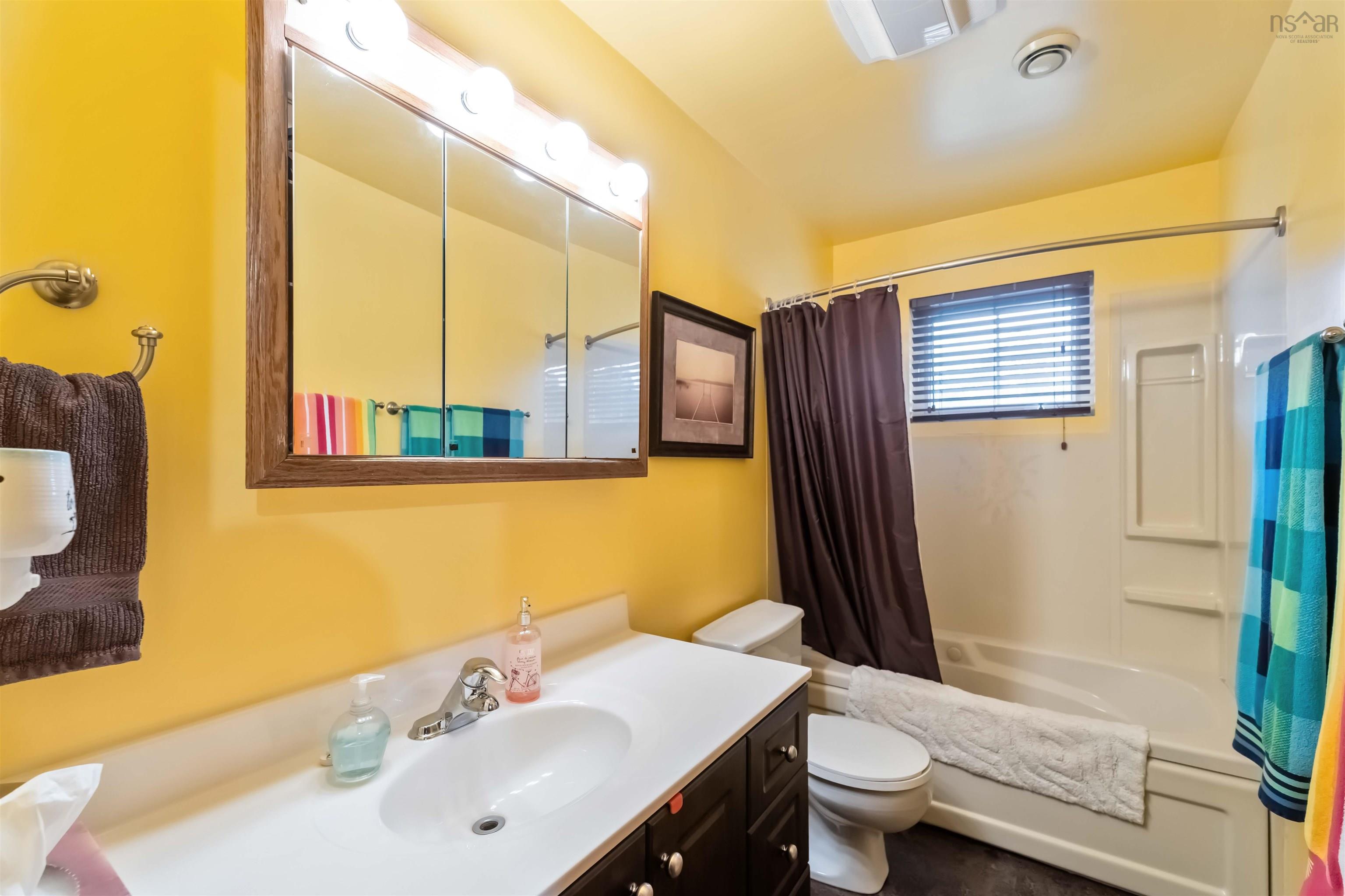 $479,000.00: 60 Weymouth Falls Road, Weymouth