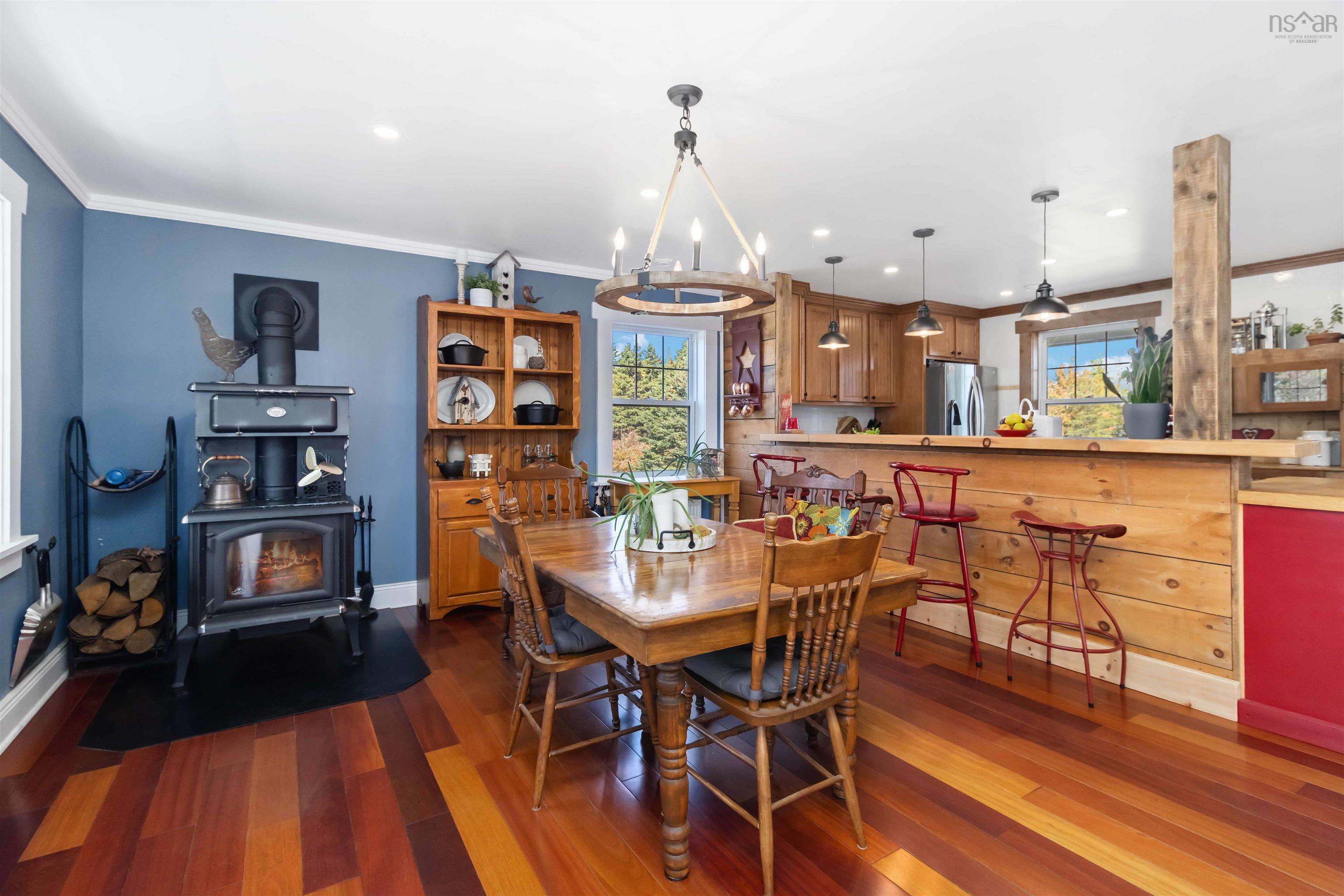 $1,100,000.00: 8981 Highway 331, Voglers Cove