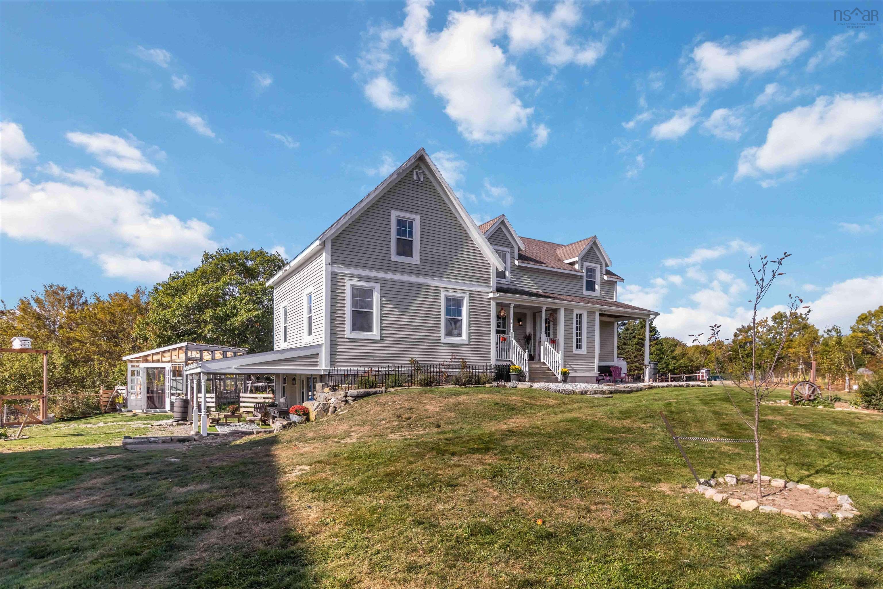 $1,100,000.00: 8981 Highway 331, Voglers Cove