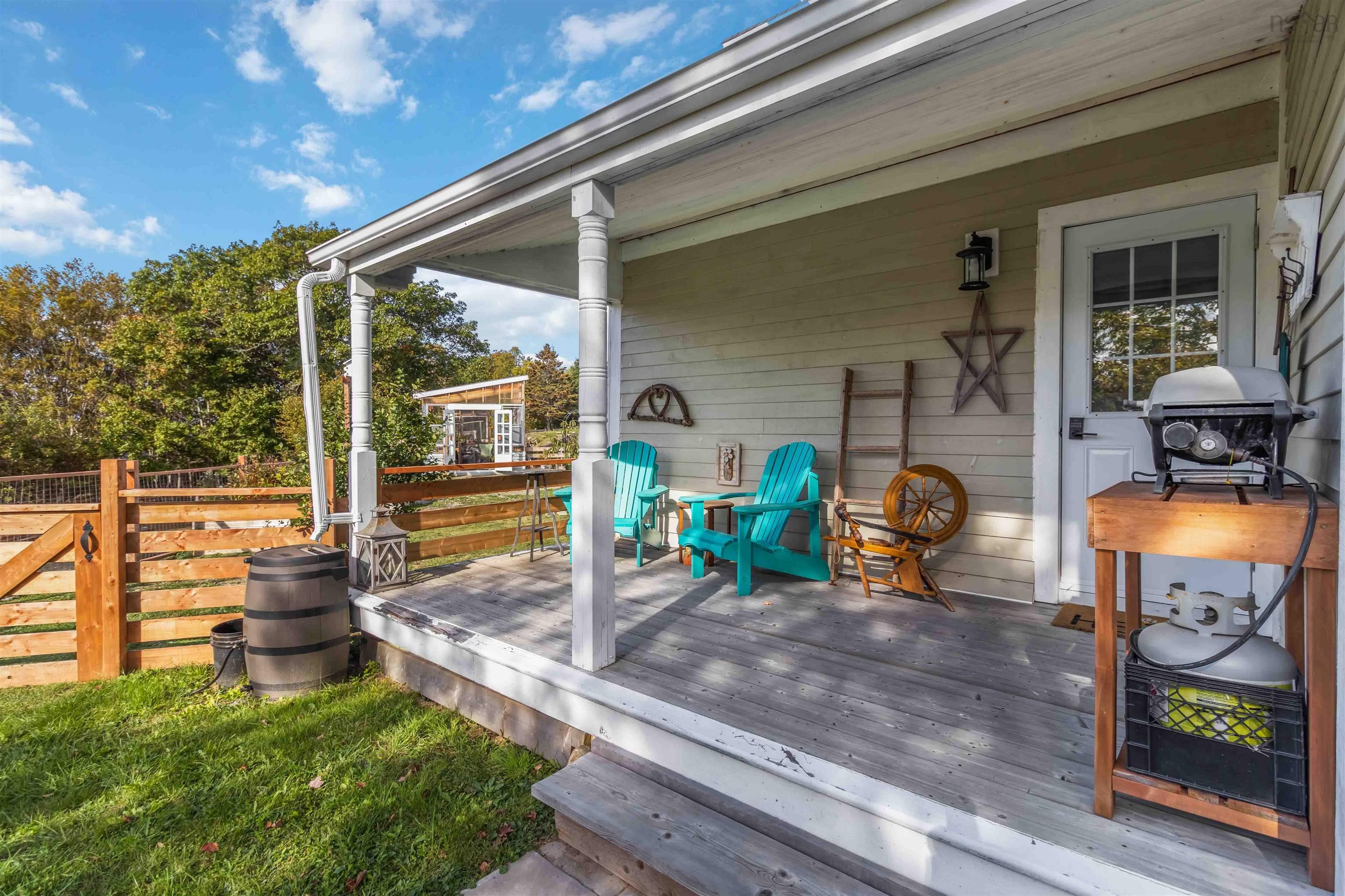 $1,100,000.00: 8981 Highway 331, Voglers Cove