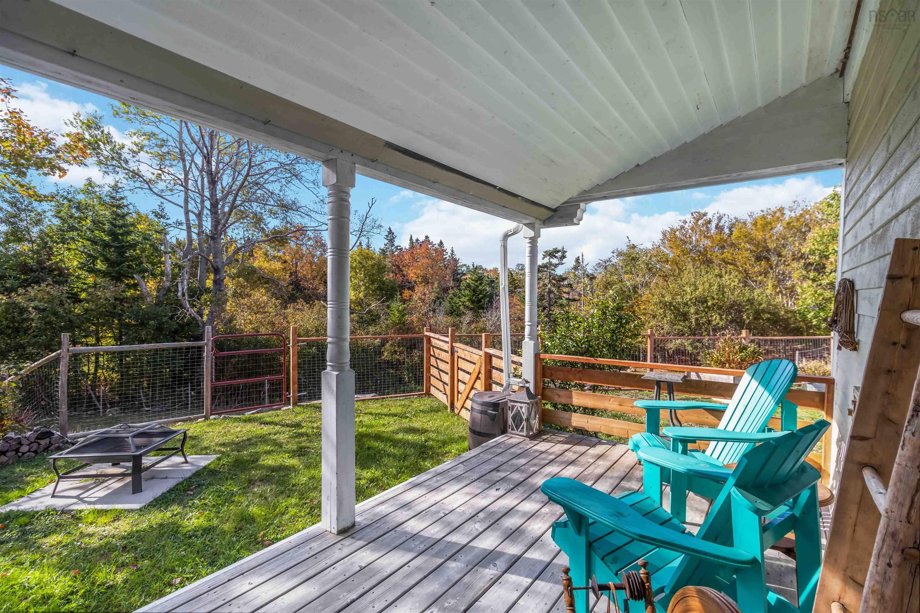 $1,100,000.00: 8981 Highway 331, Voglers Cove