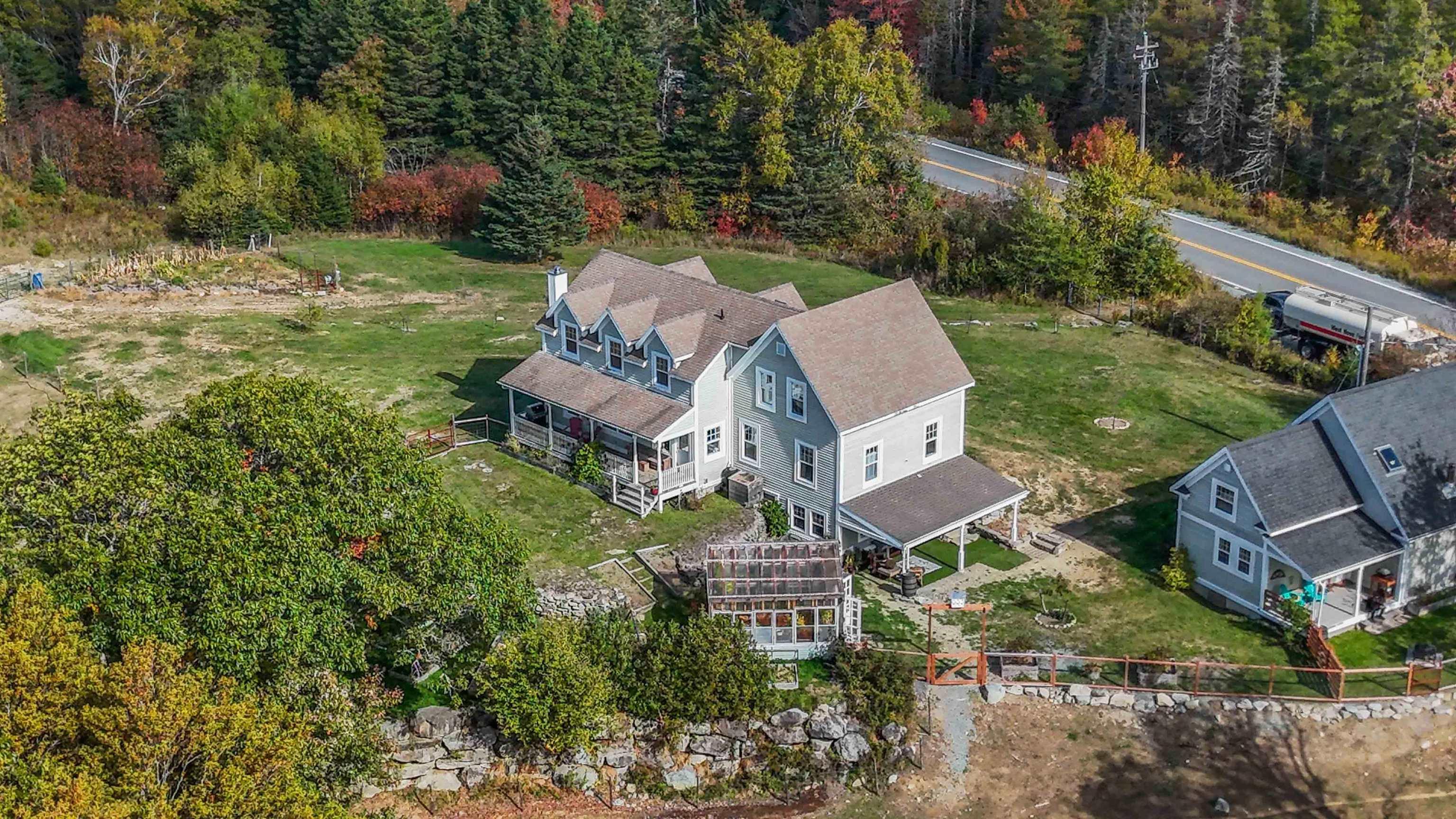 $1,100,000.00: 8981 Highway 331, Voglers Cove