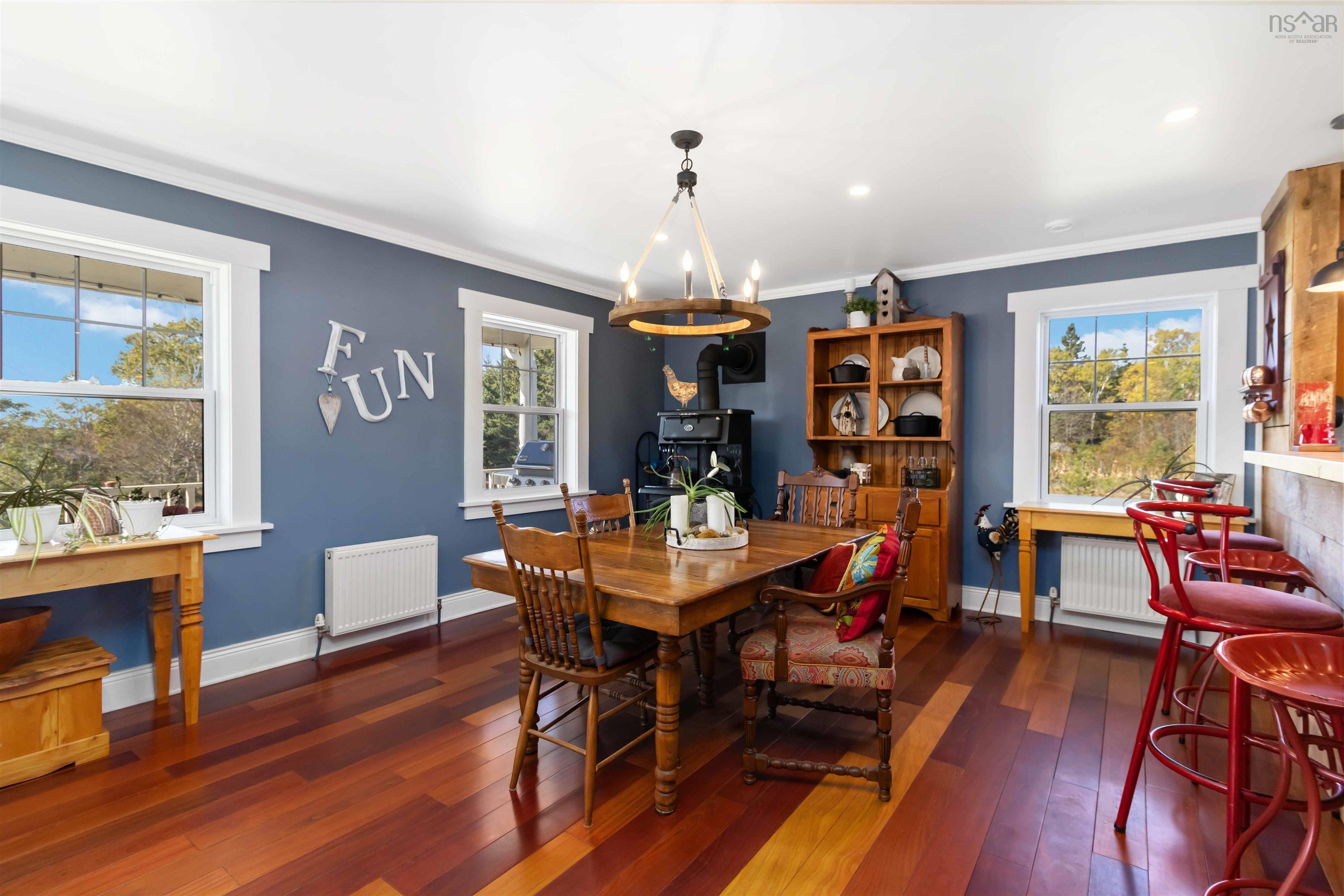 $1,100,000.00: 8981 Highway 331, Voglers Cove
