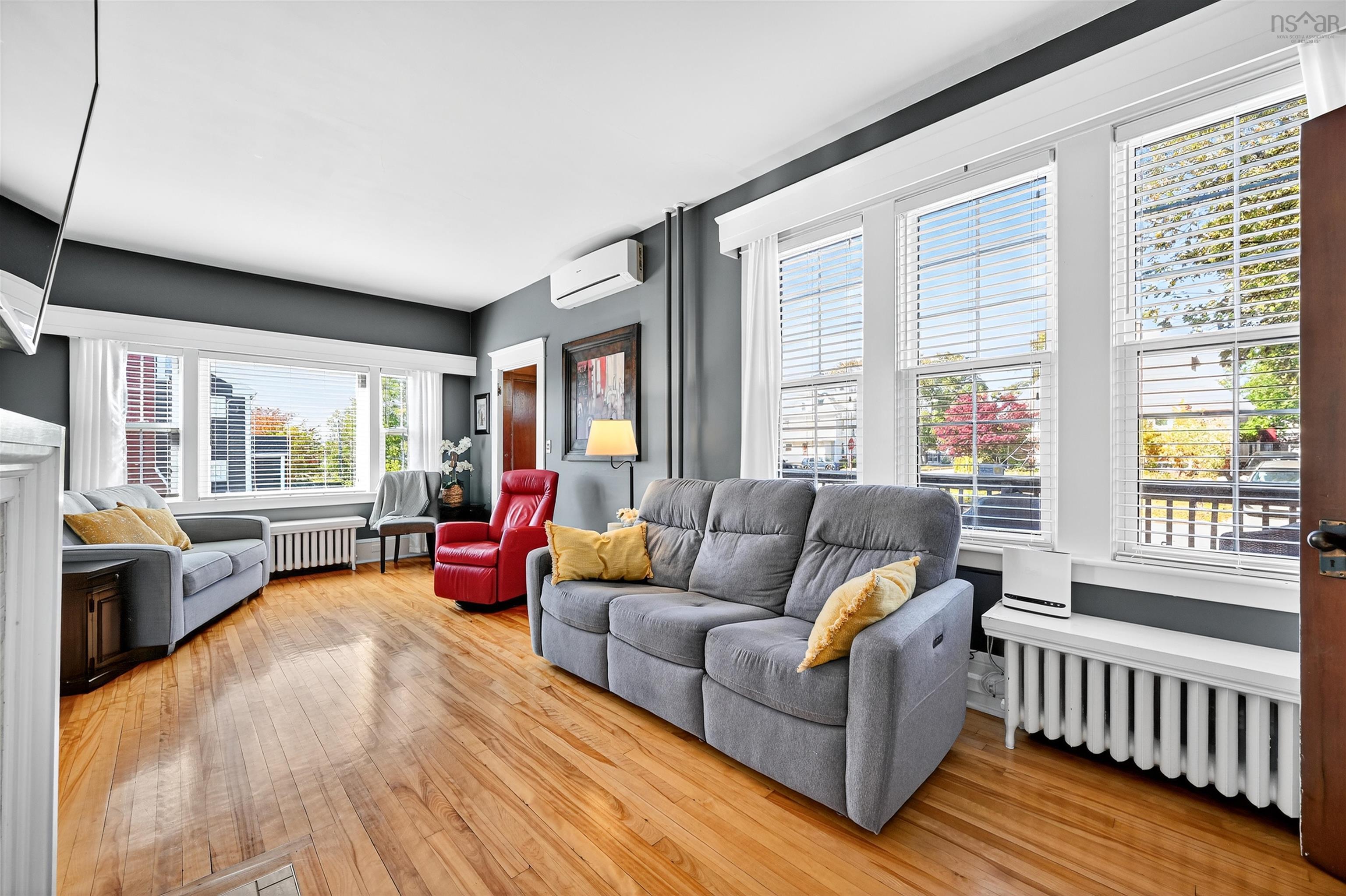 $369,900.00: 164 ROYAL Avenue, Sydney