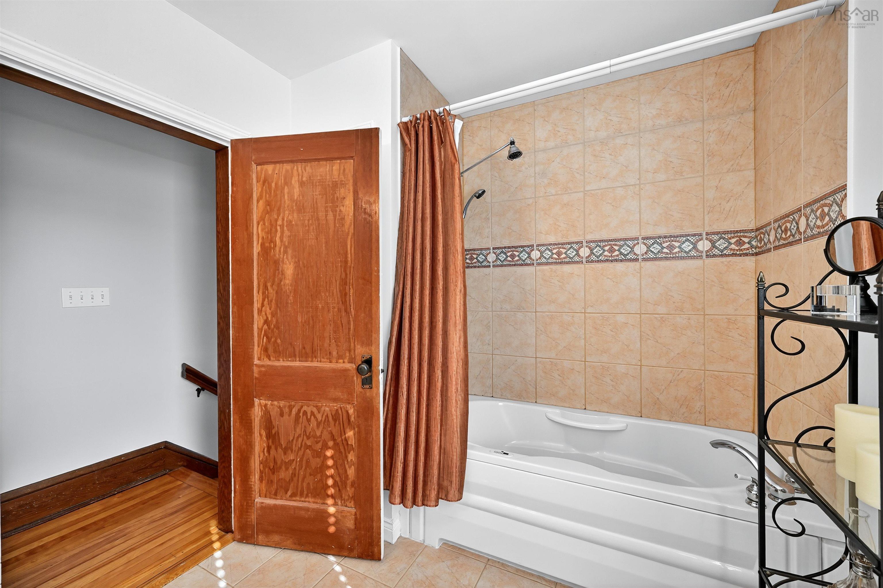 $369,900.00: 164 ROYAL Avenue, Sydney