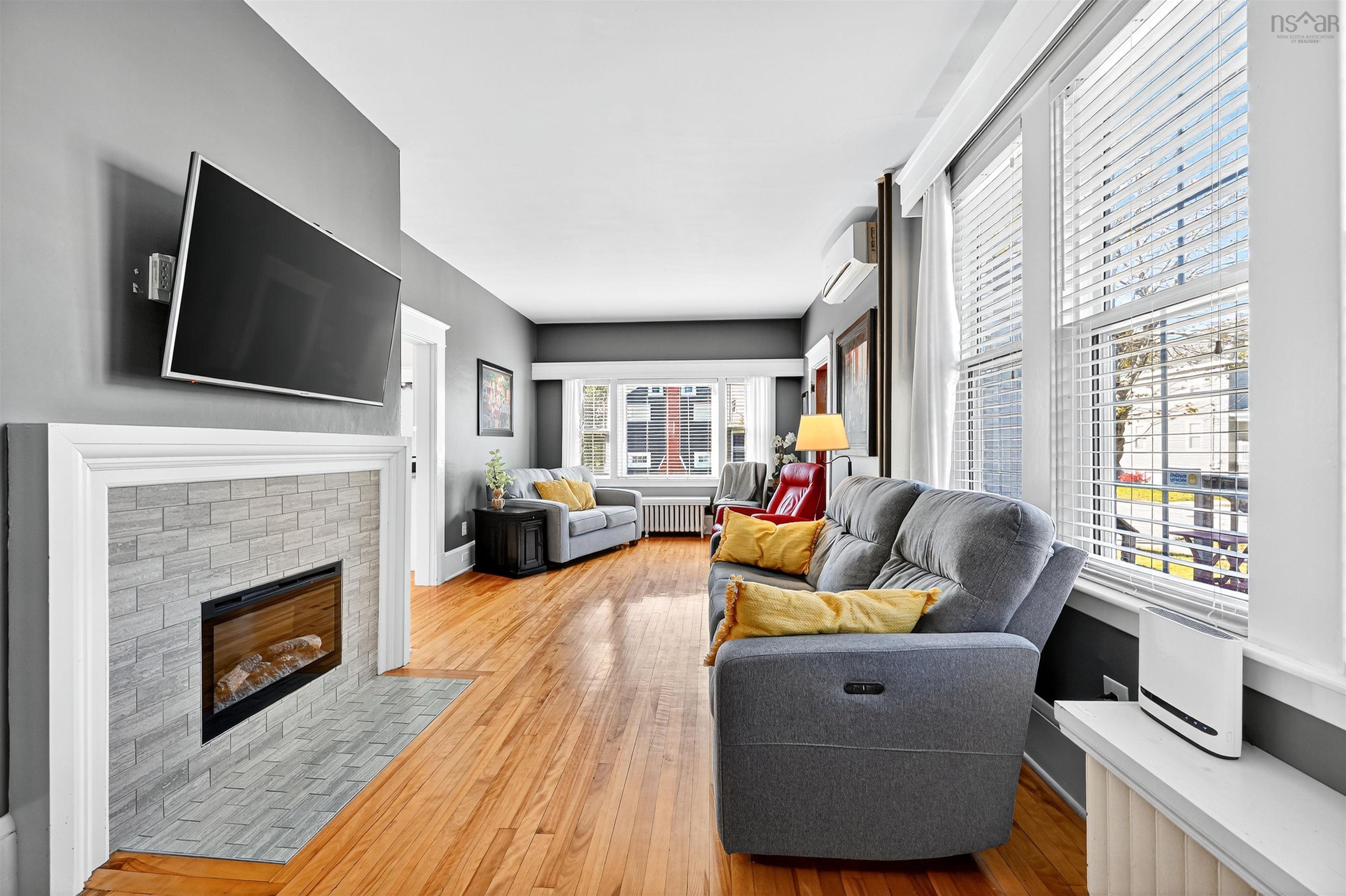 $369,900.00: 164 ROYAL Avenue, Sydney