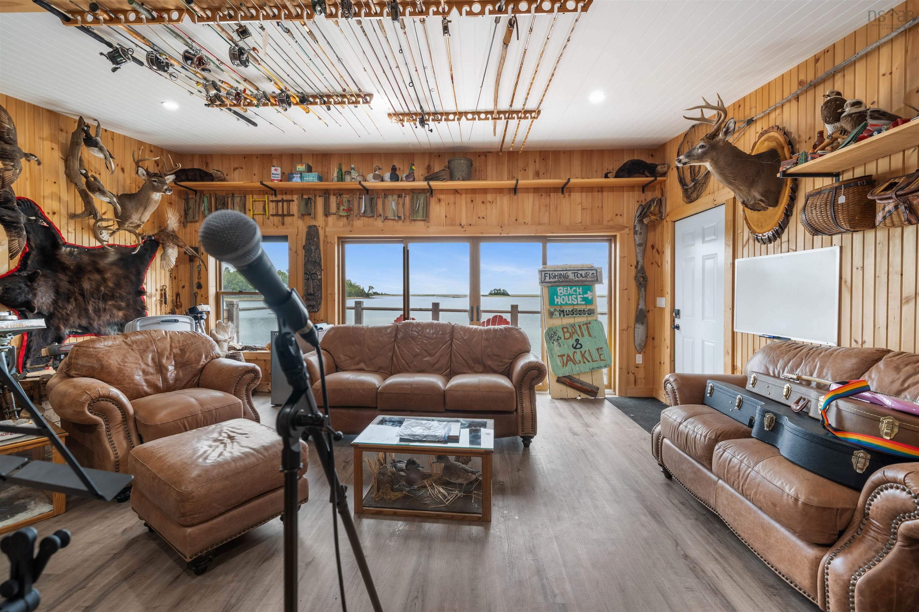 $1,745,000.00: 41 Rose Heath Lane, Little Harbour