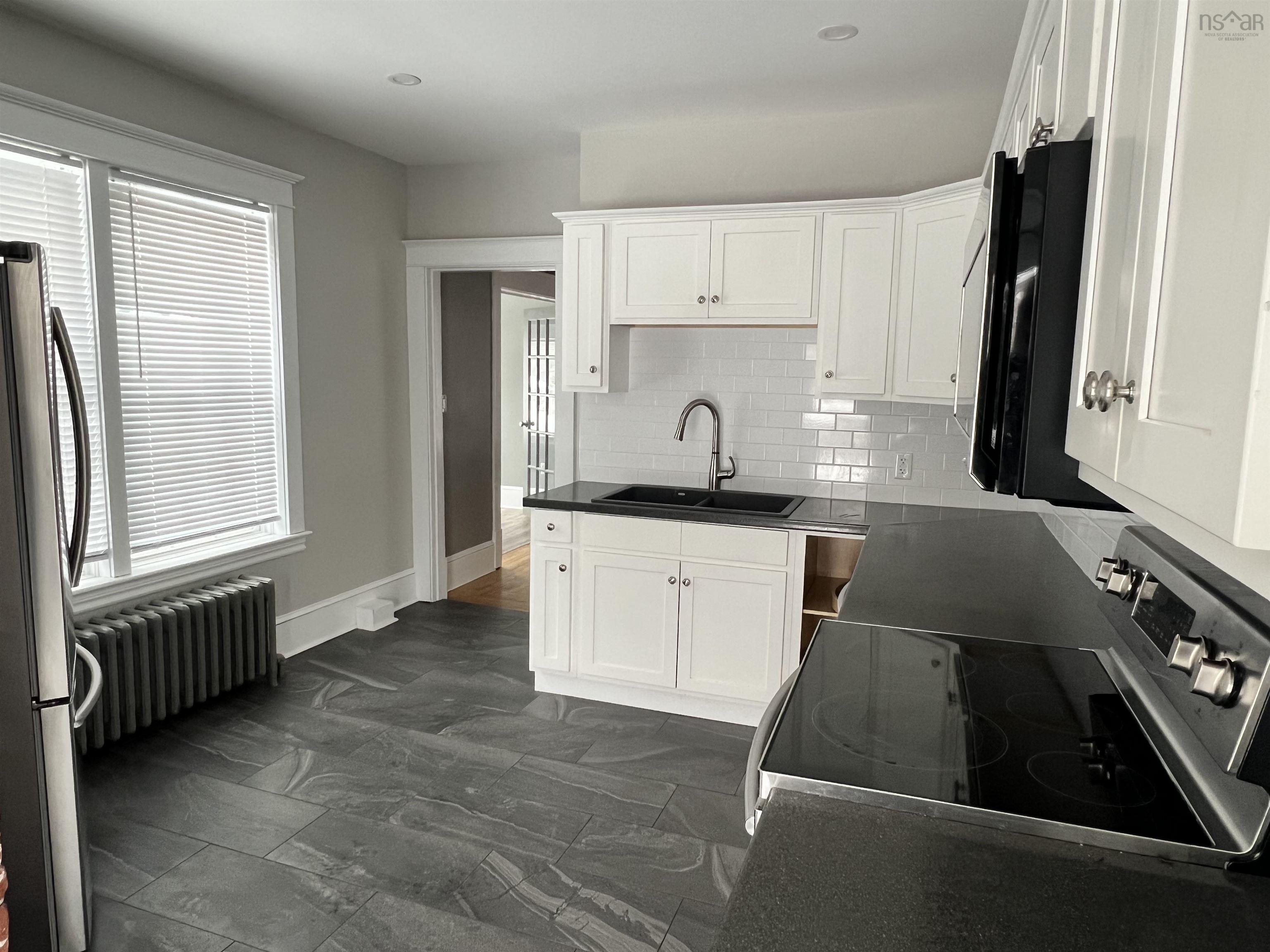 $279,000.00: 18 Claremont Avenue, Stellarton