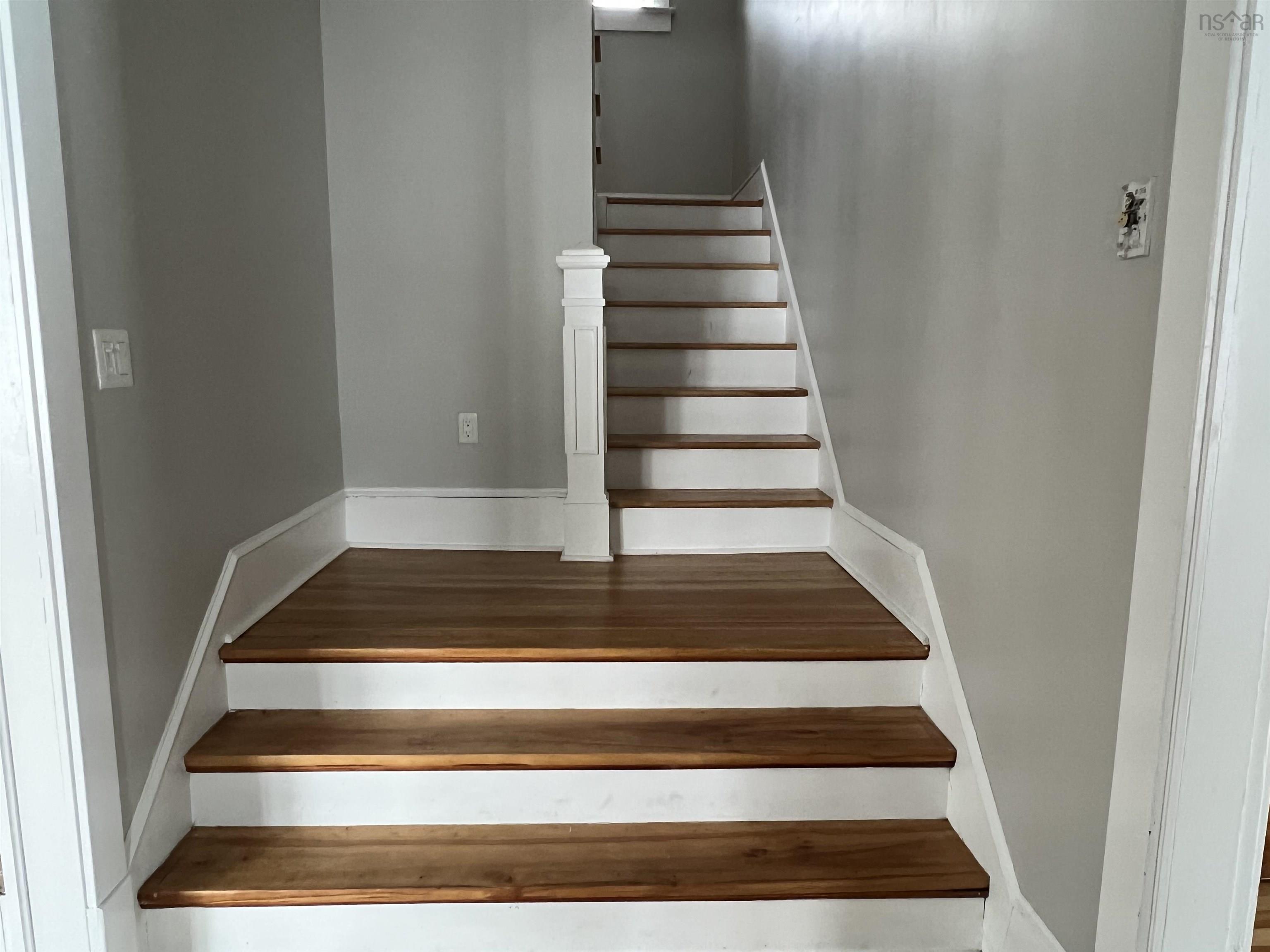 $279,000.00: 18 Claremont Avenue, Stellarton