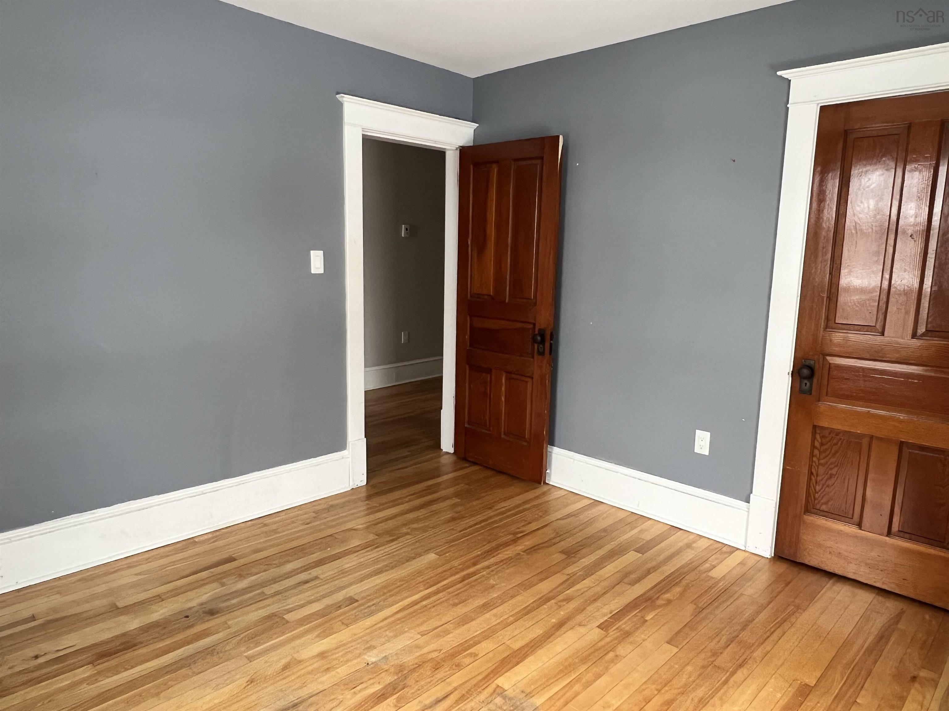 $279,000.00: 18 Claremont Avenue, Stellarton