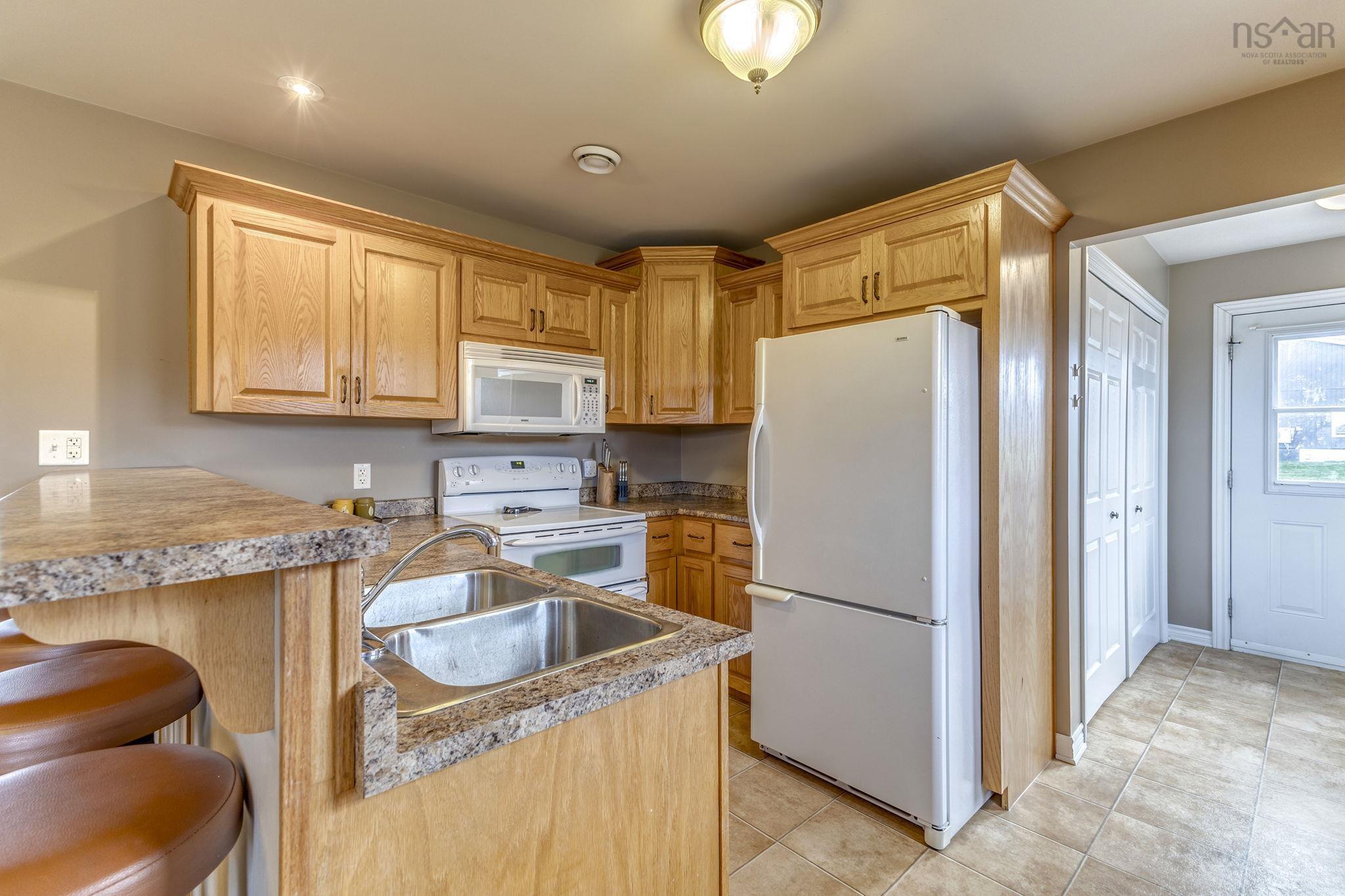 $389,000.00: 228 Greenhill Road, Alma