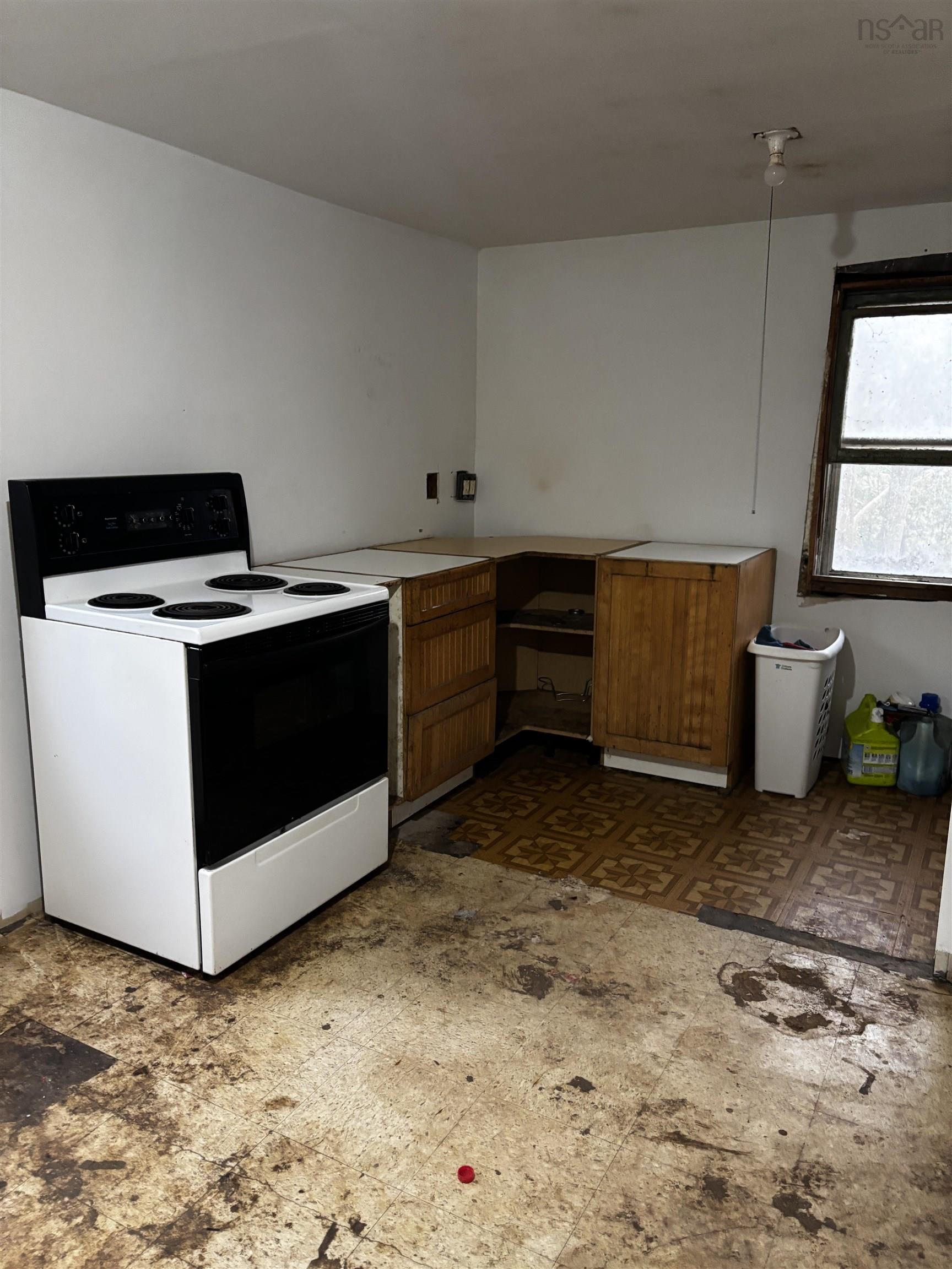 $159,000.00: 149 Long Beach Road, West Glenmont