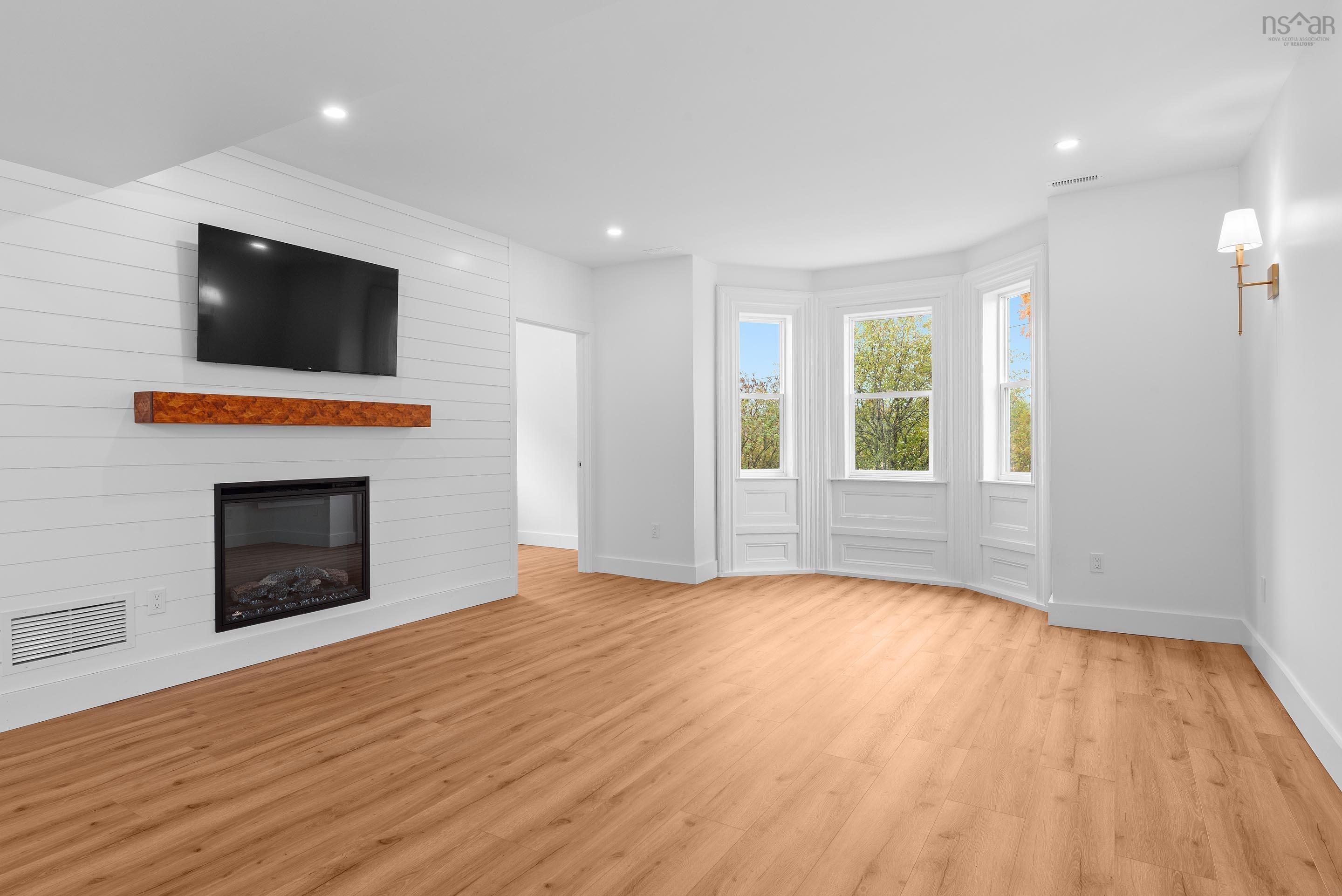 $799,900.00: 2567 Highway 358, Norths Corner