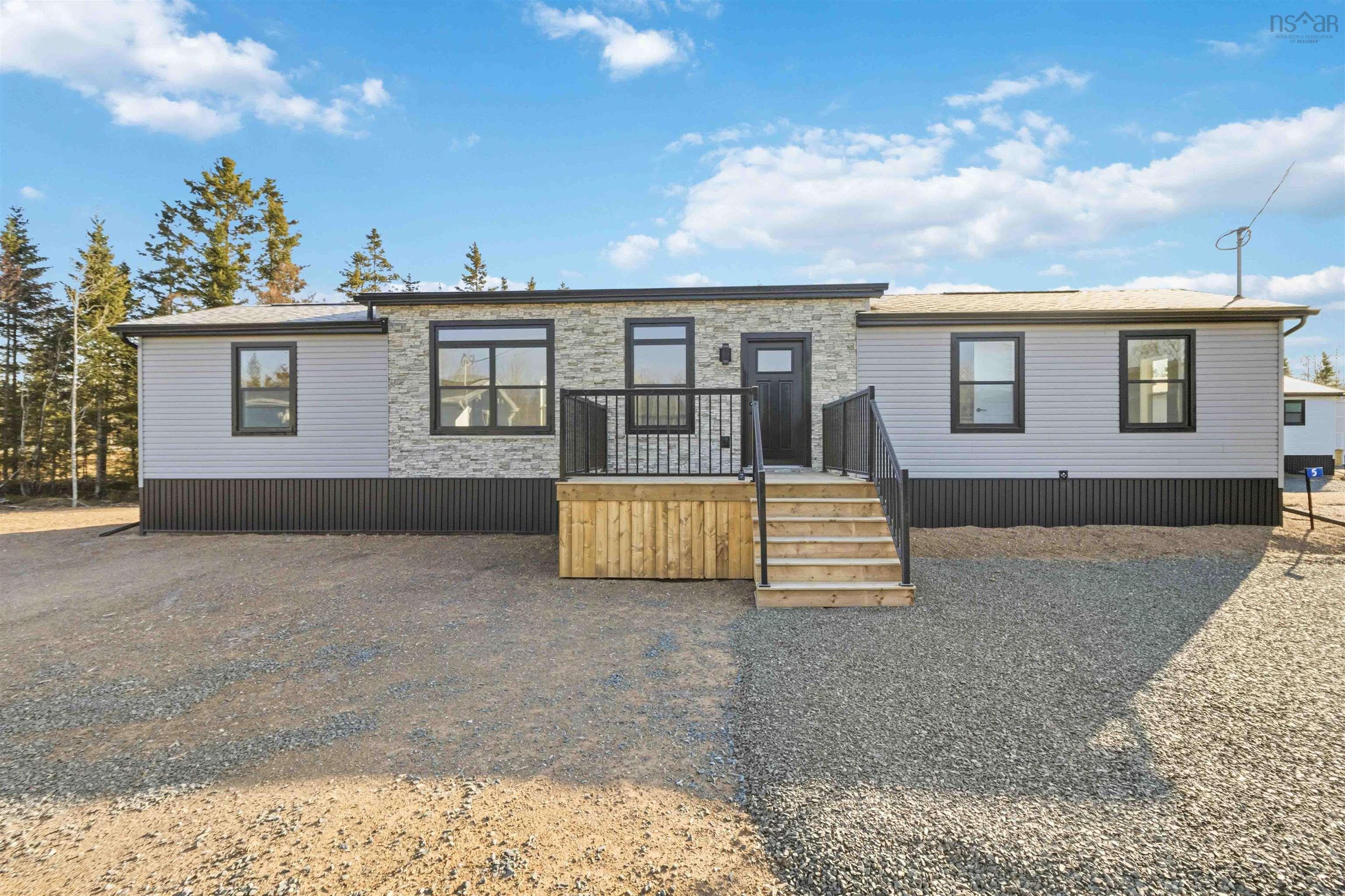 $309,900.00: 8 Pebble Lane, West St. Andrews