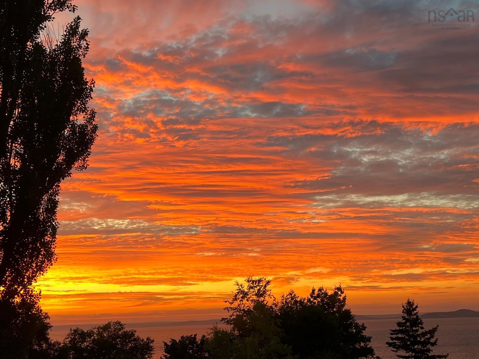 $449,000.00: 366 Lakeshore Drive, Irish Cove