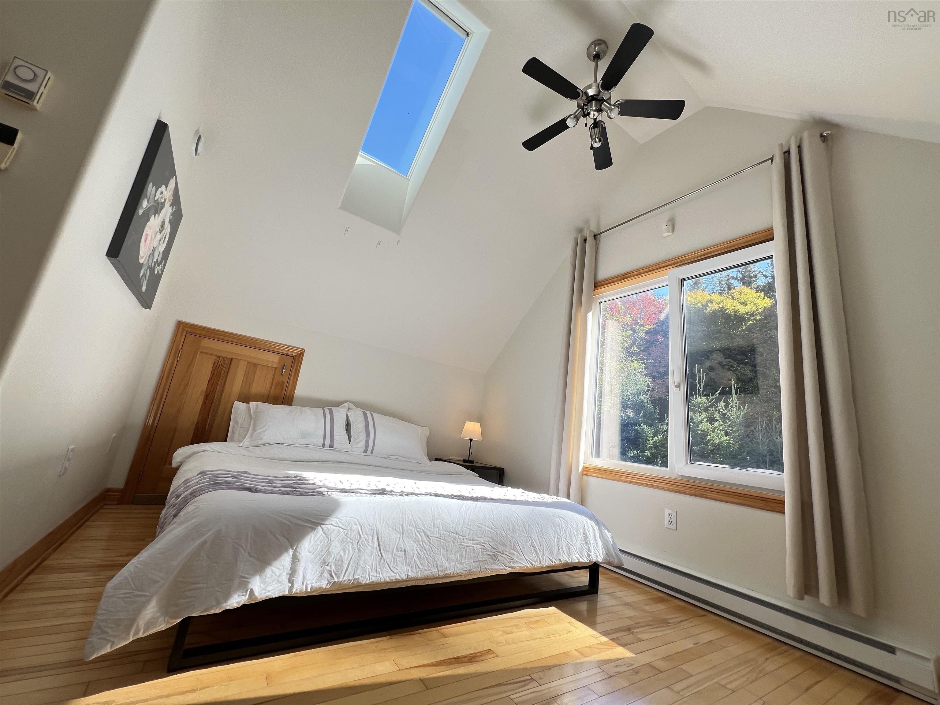 $449,000.00: 366 Lakeshore Drive, Irish Cove