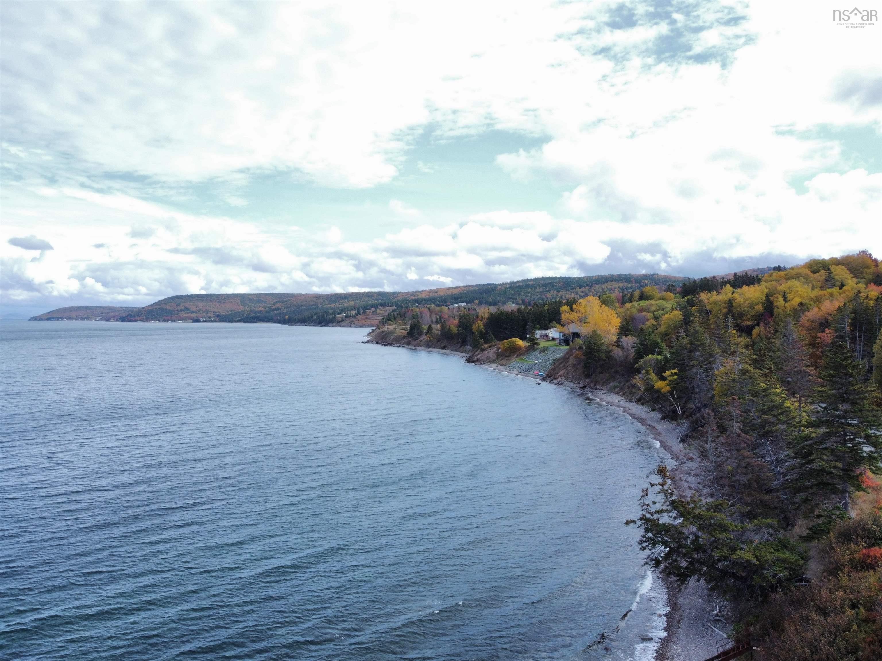 $449,000.00: 366 Lakeshore Drive, Irish Cove