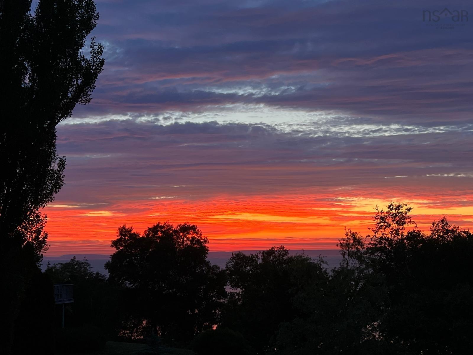 $449,000.00: 366 Lakeshore Drive, Irish Cove