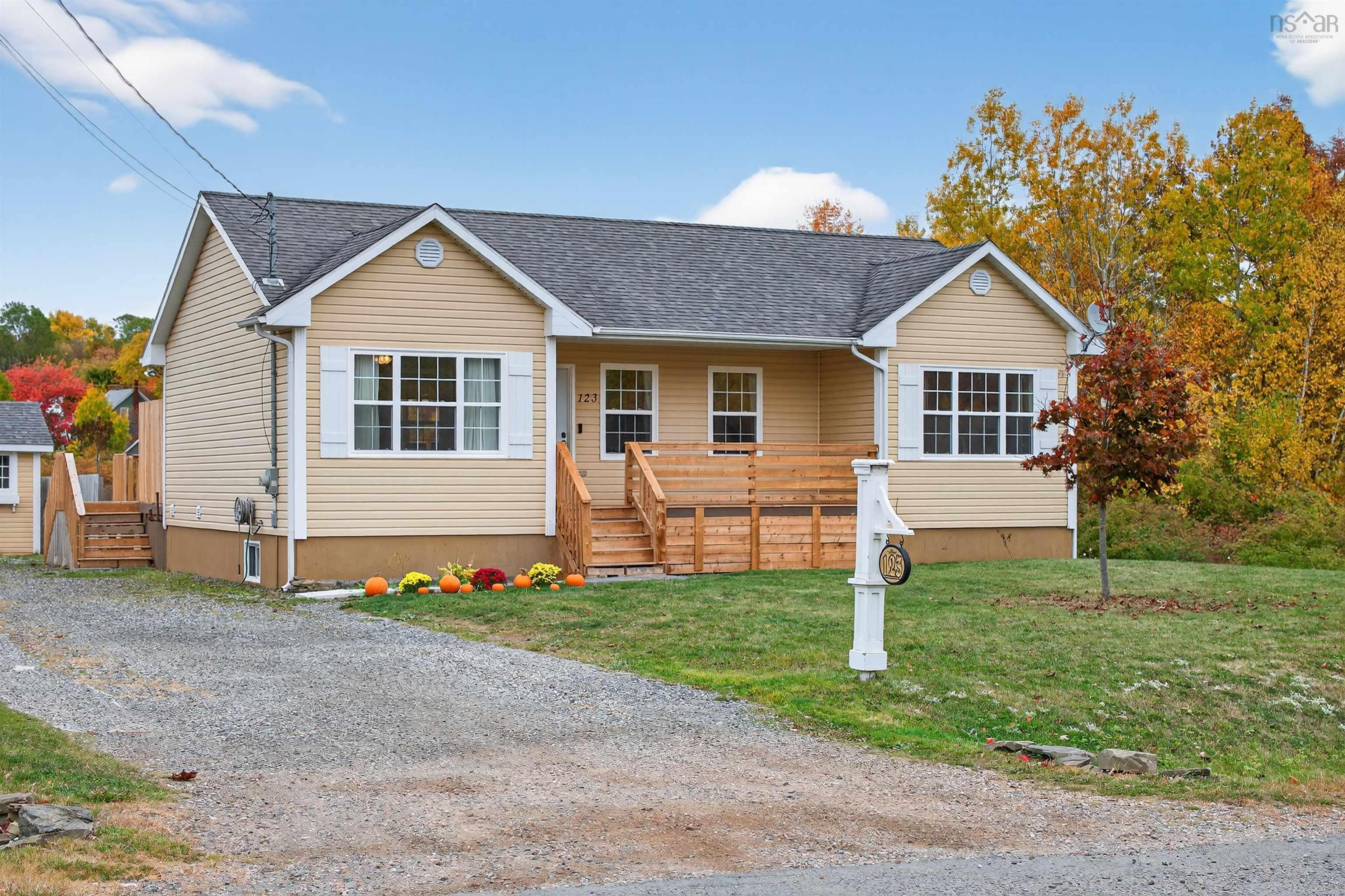 $349,900.00: 123 BARRINGTON, Sydney Mines