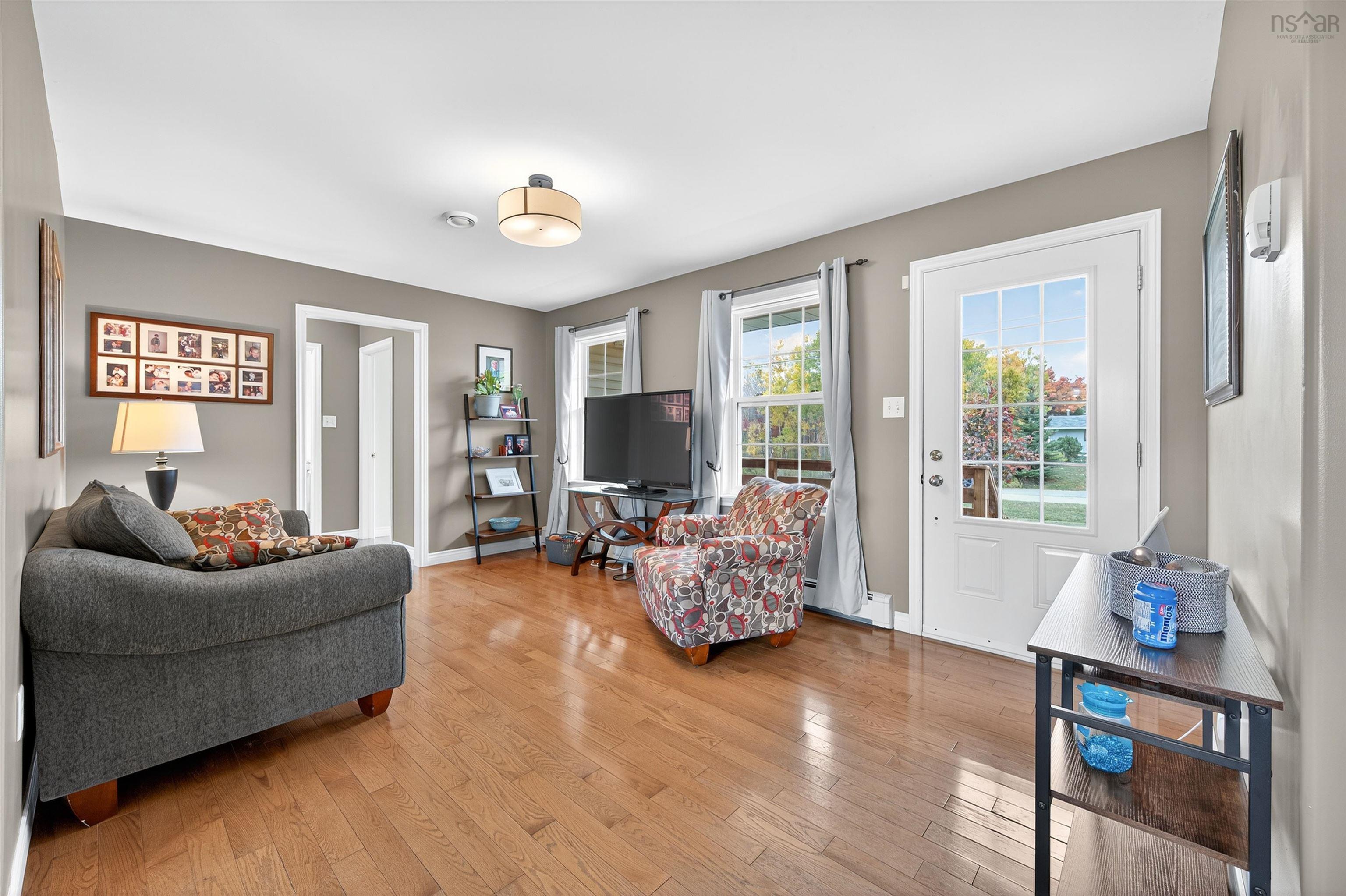 $349,900.00: 123 BARRINGTON, Sydney Mines