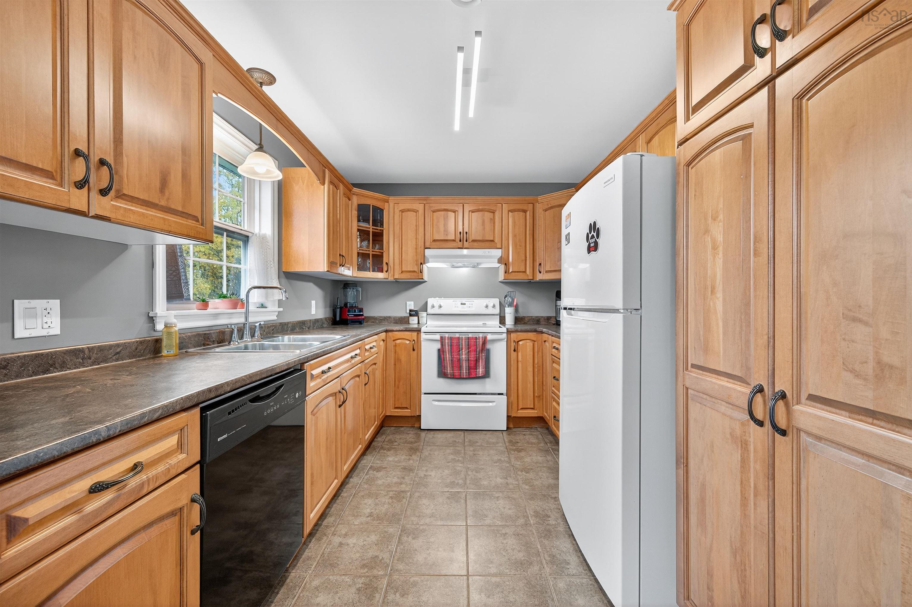 $349,900.00: 123 BARRINGTON, Sydney Mines