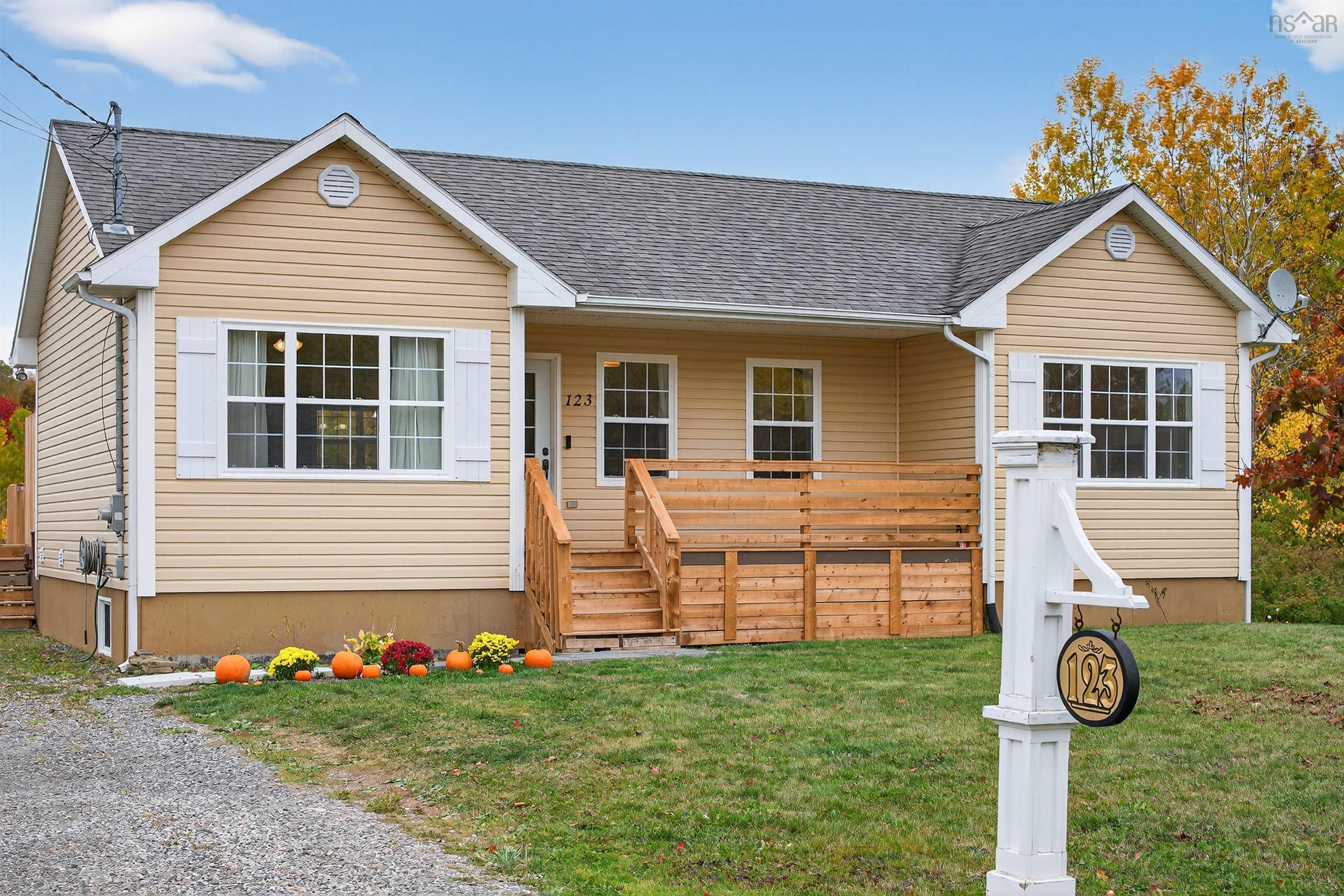 $349,900.00: 123 BARRINGTON, Sydney Mines