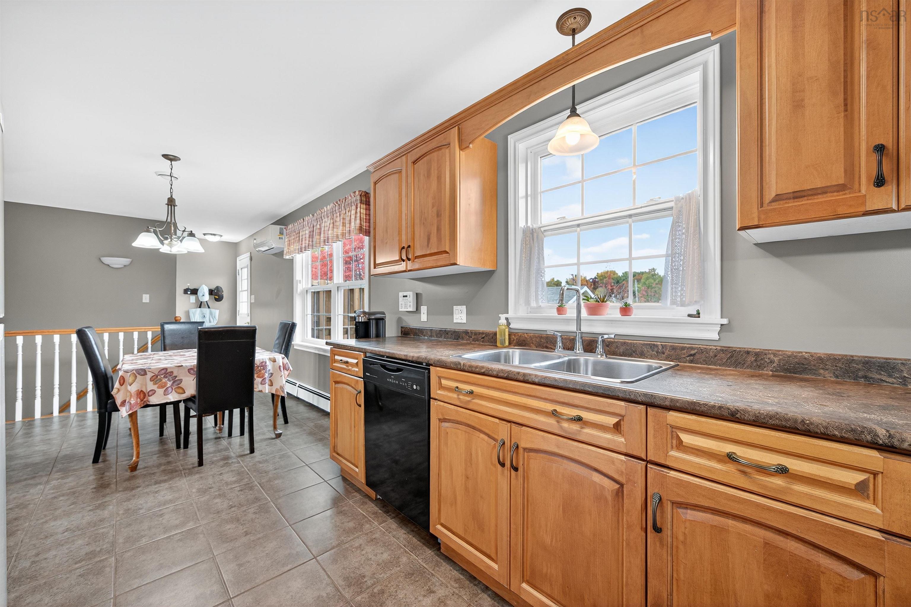 $349,900.00: 123 BARRINGTON, Sydney Mines