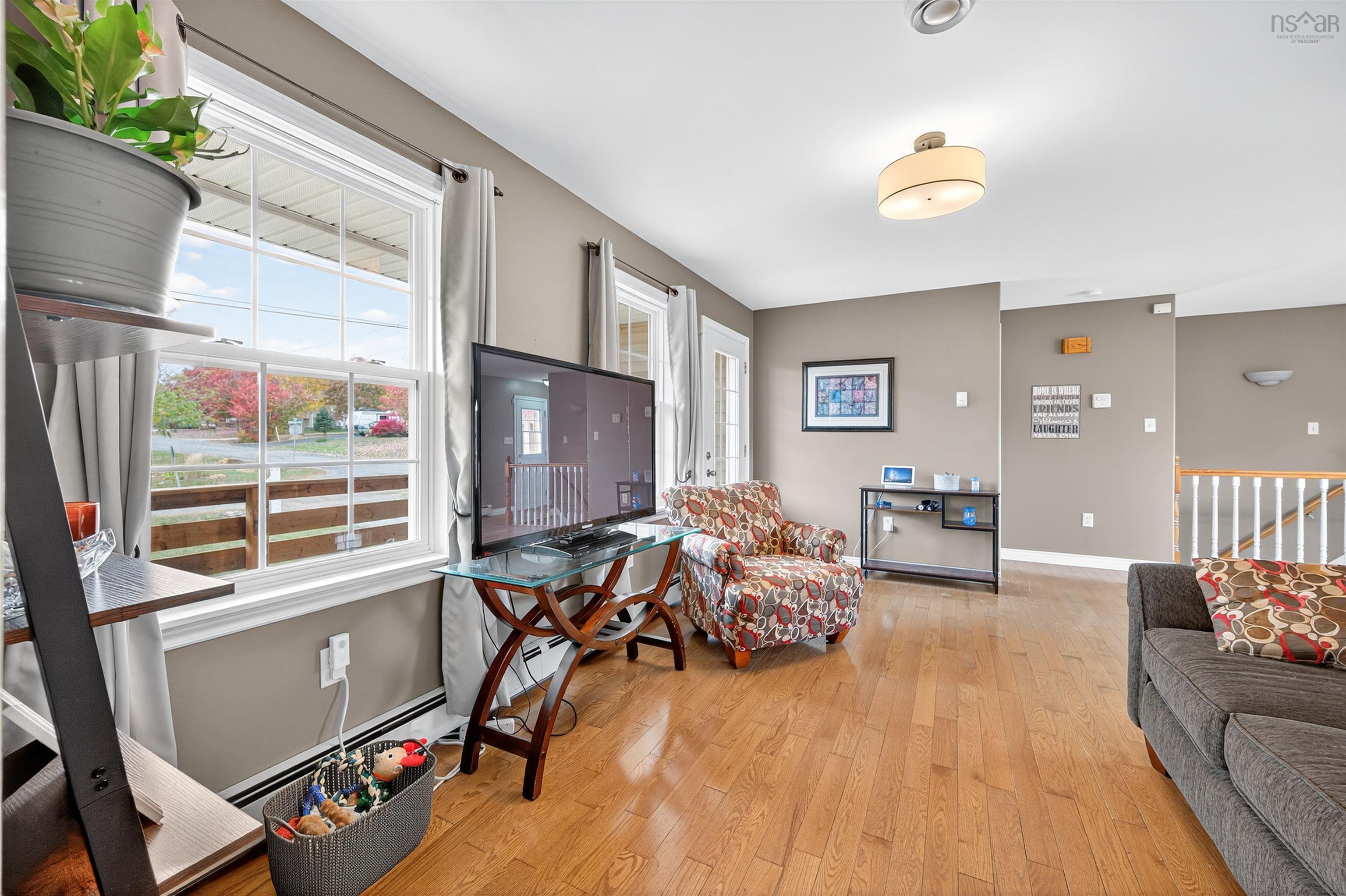 $349,900.00: 123 BARRINGTON, Sydney Mines