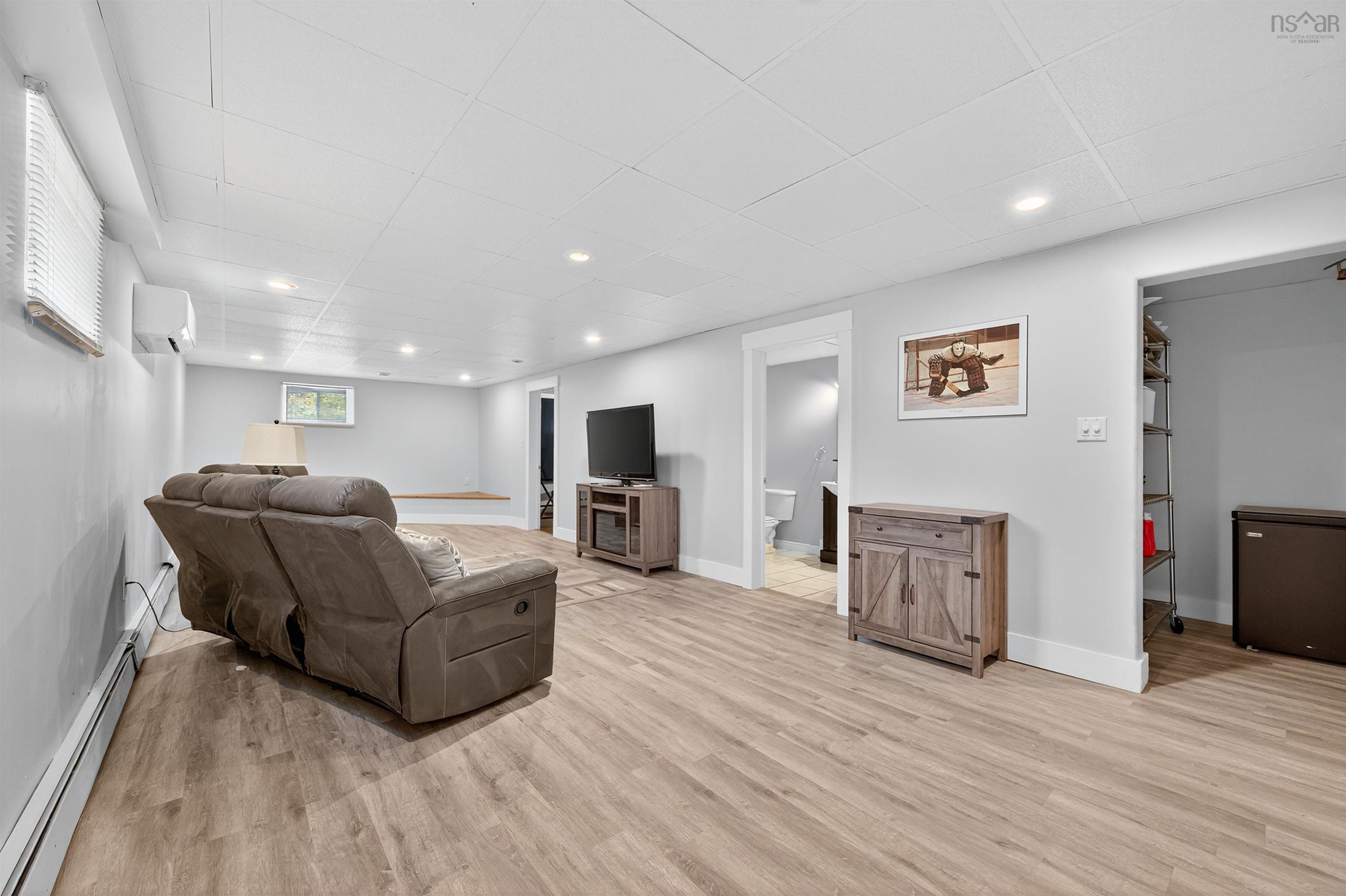 $349,900.00: 123 BARRINGTON, Sydney Mines