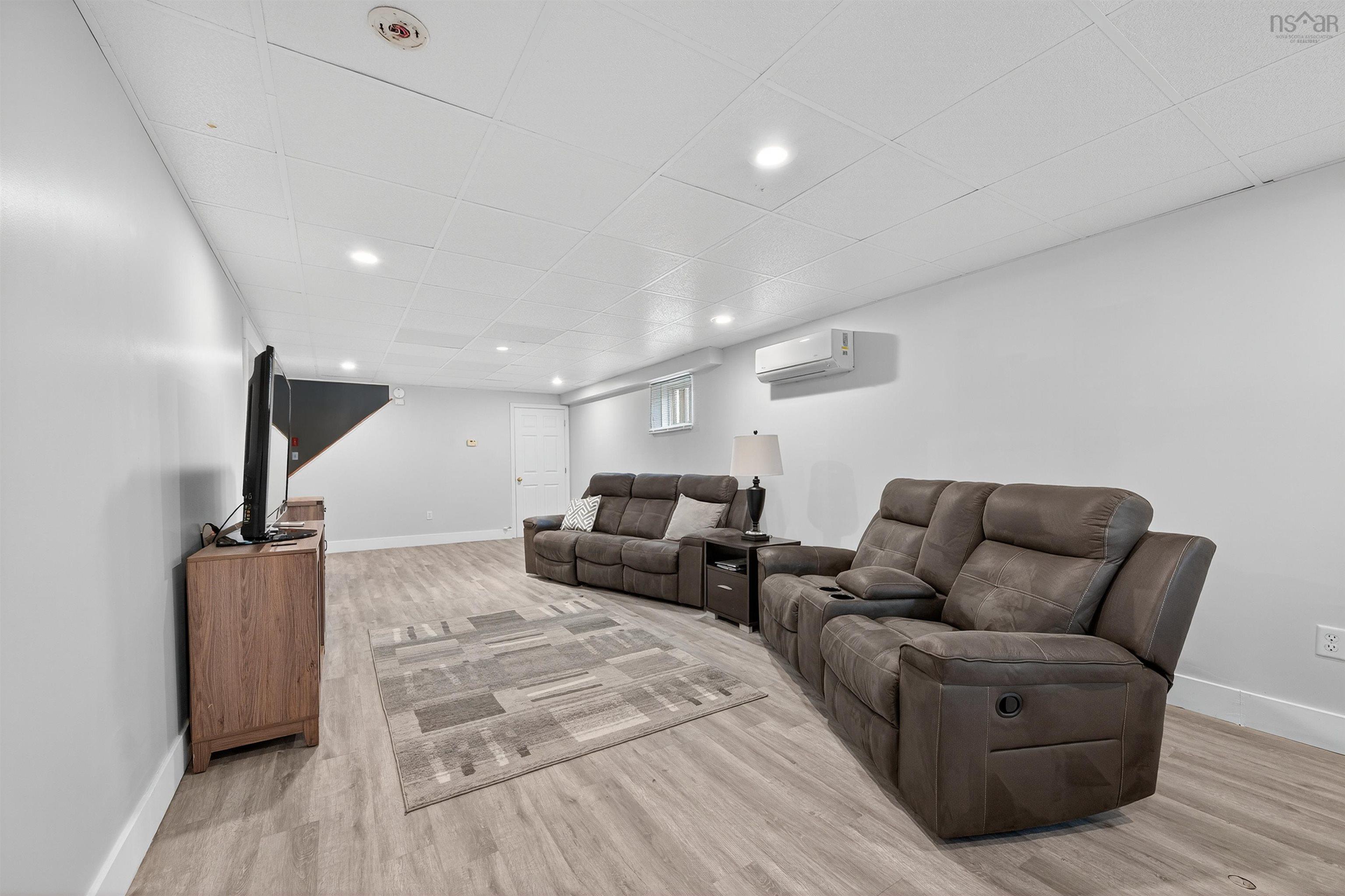 $349,900.00: 123 BARRINGTON, Sydney Mines