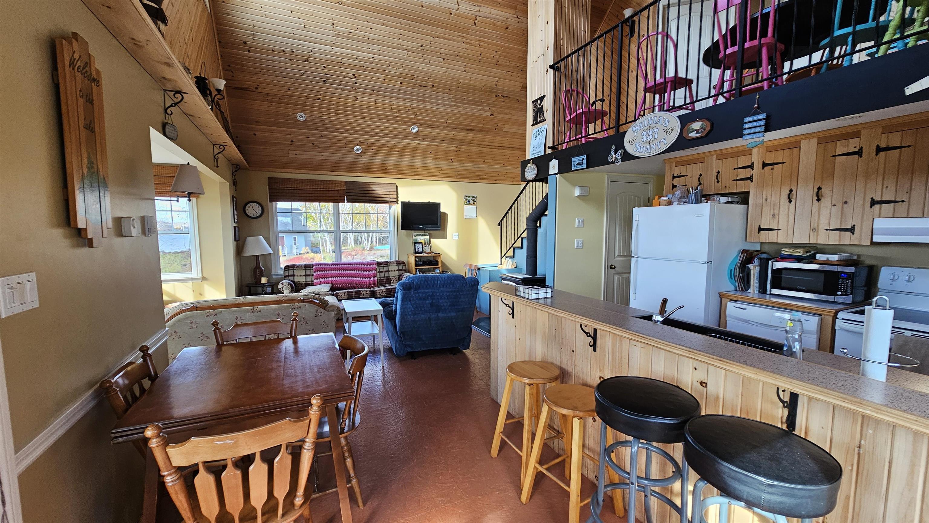 $425,000.00: 337 Goose Lake, Goose Lake