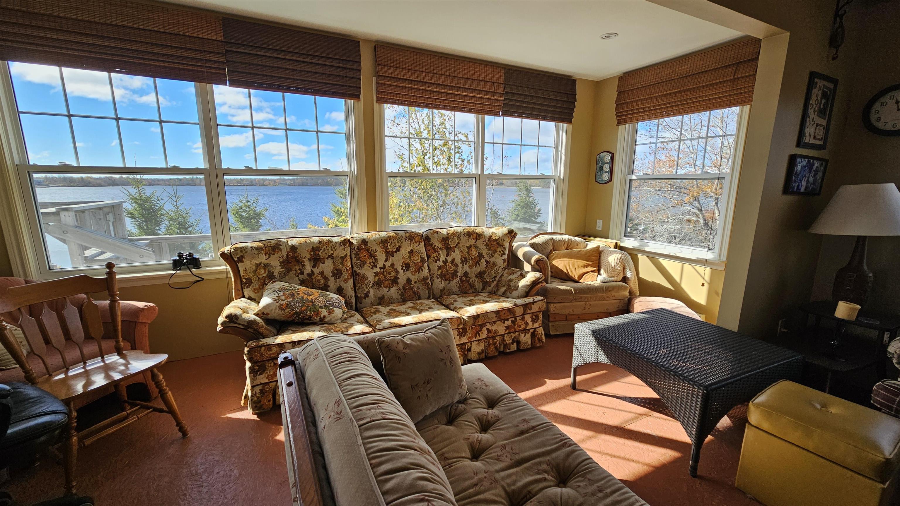 $425,000.00: 337 Goose Lake, Goose Lake