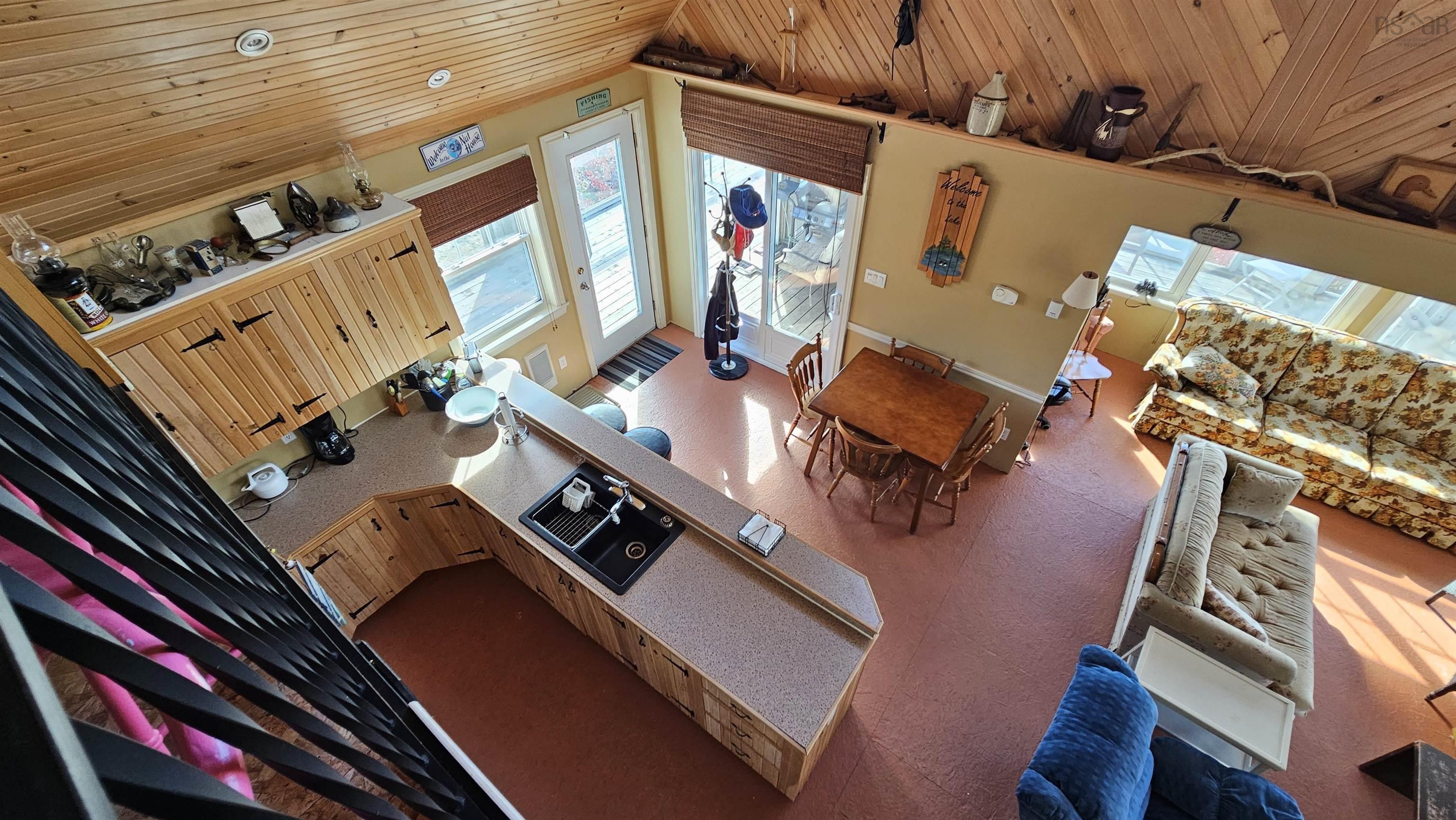 $425,000.00: 337 Goose Lake, Goose Lake