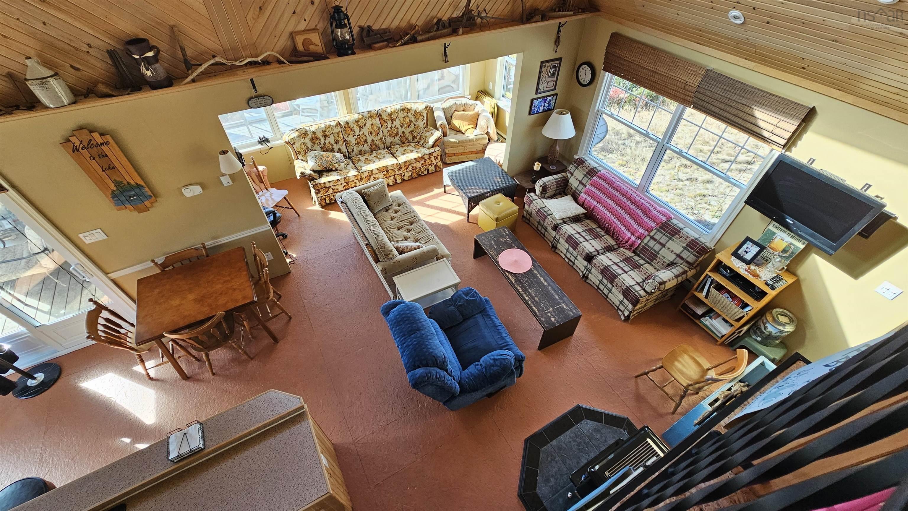 $425,000.00: 337 Goose Lake, Goose Lake