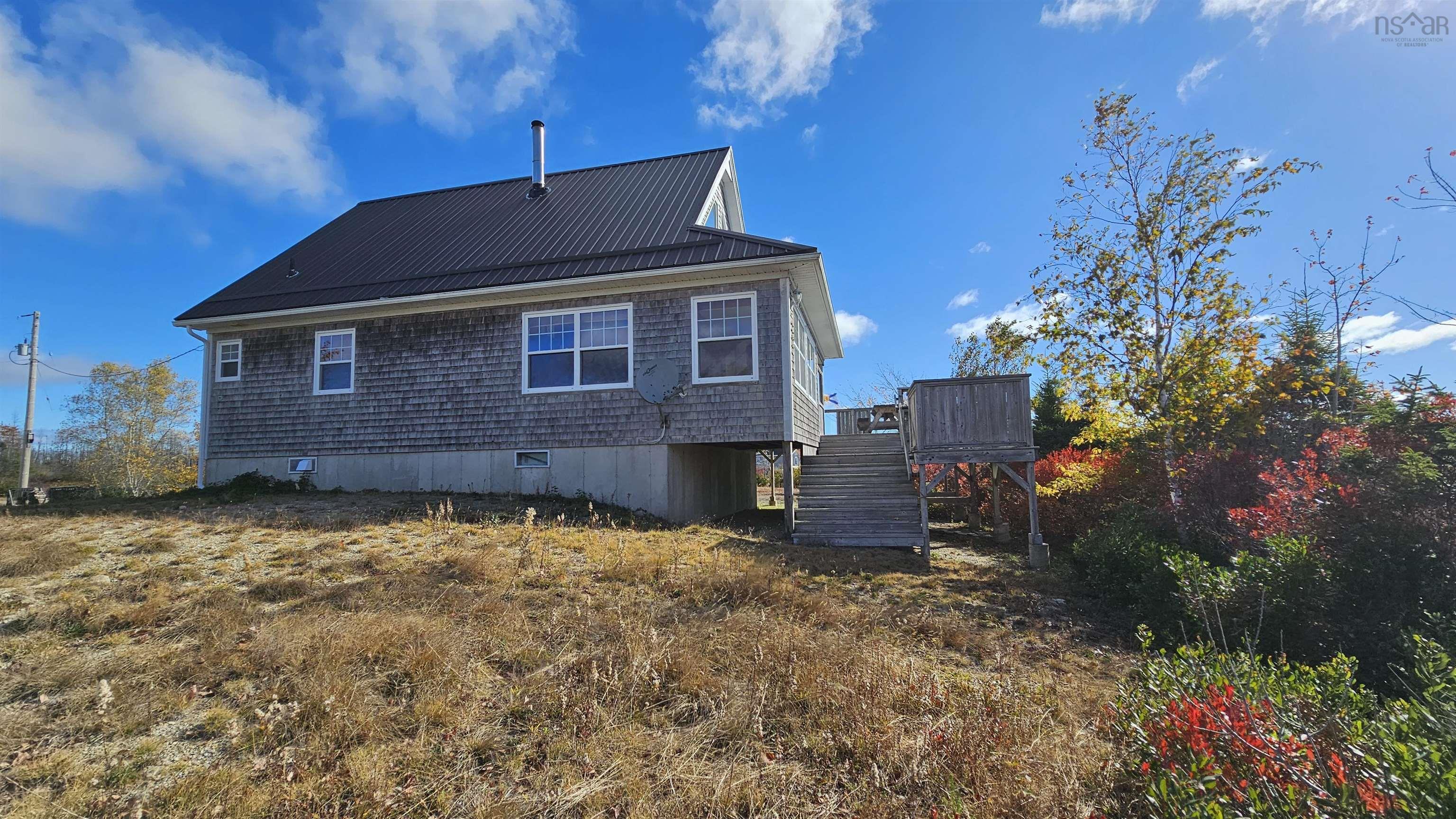 $425,000.00: 337 Goose Lake, Goose Lake