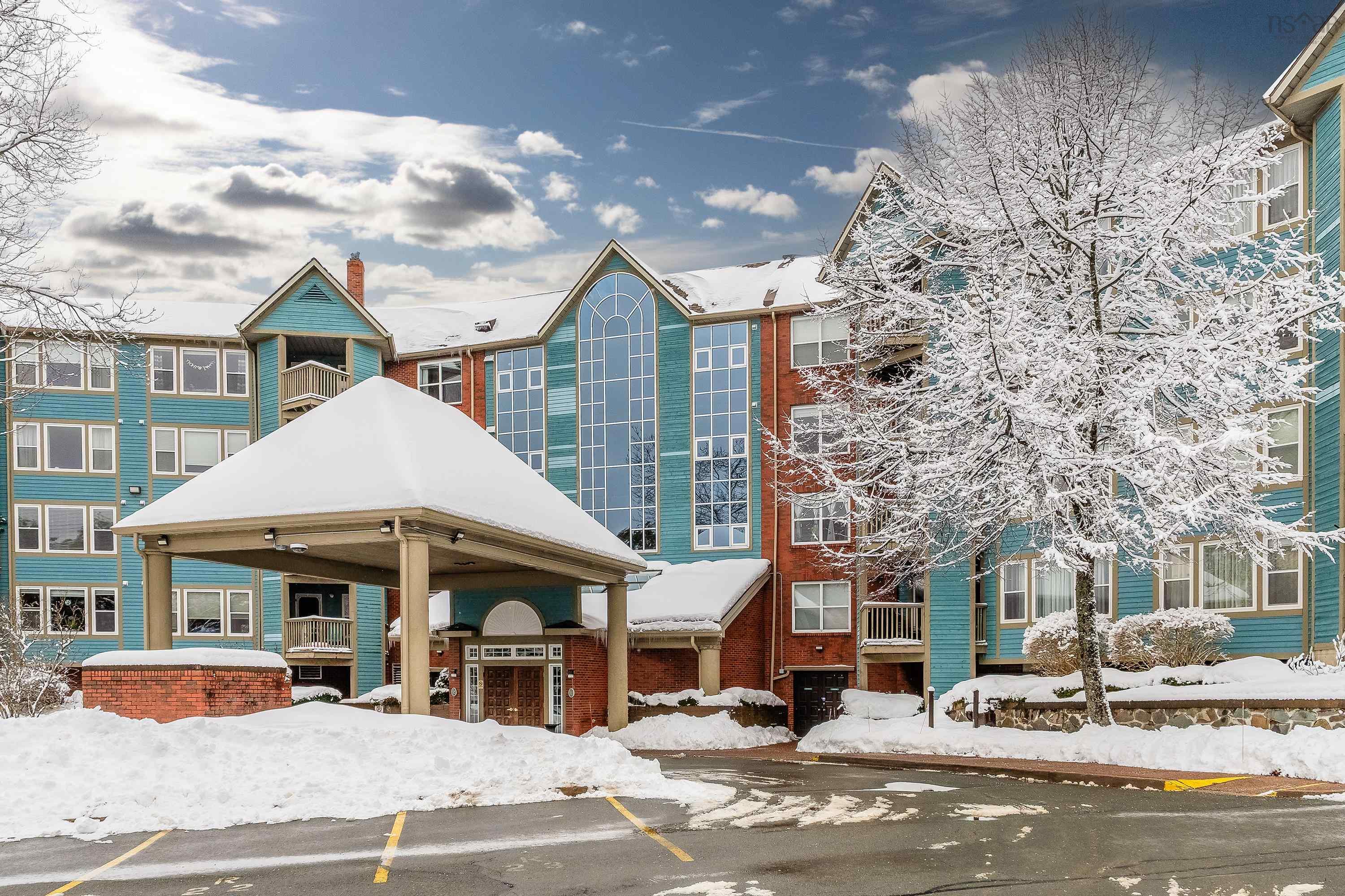 304 2 Lake Drive, Bedford, NS (MLS 202526164)