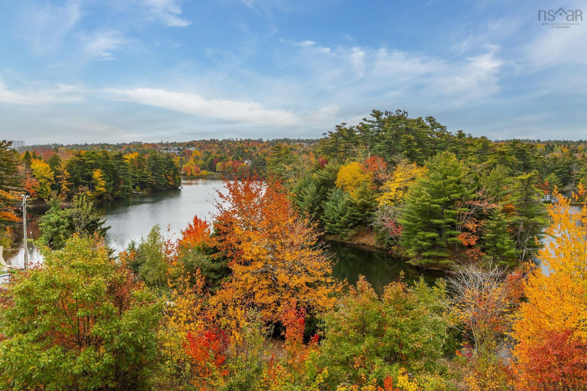 304 2 Lake Drive, Bedford, NS (MLS 202526164)