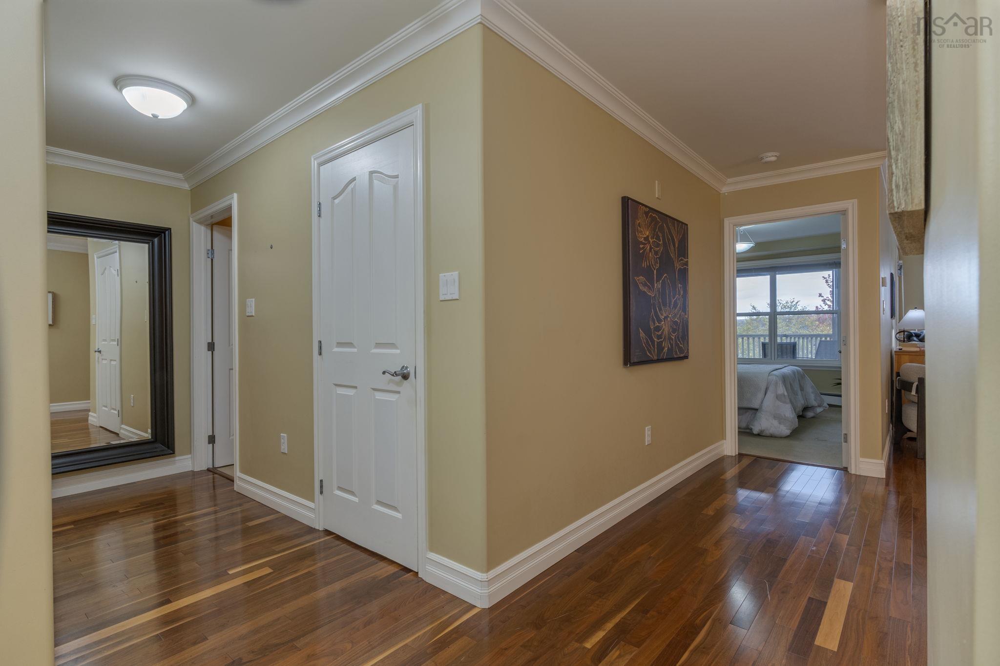 304 2 Lake Drive, Bedford, NS (MLS 202526164)